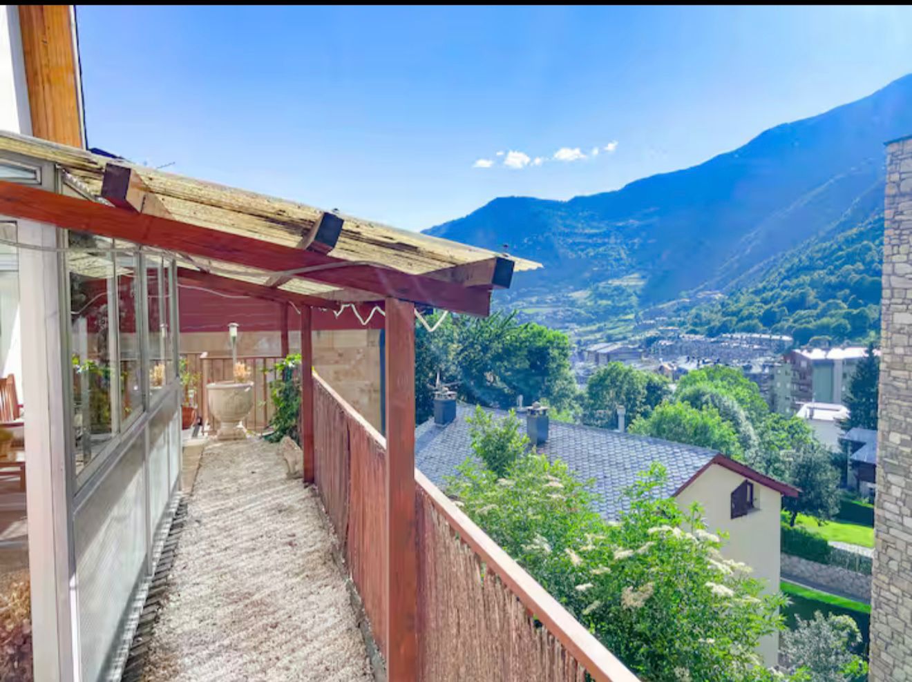 Xalet en venda a Les Bons, 6 habitacions, 700 metres