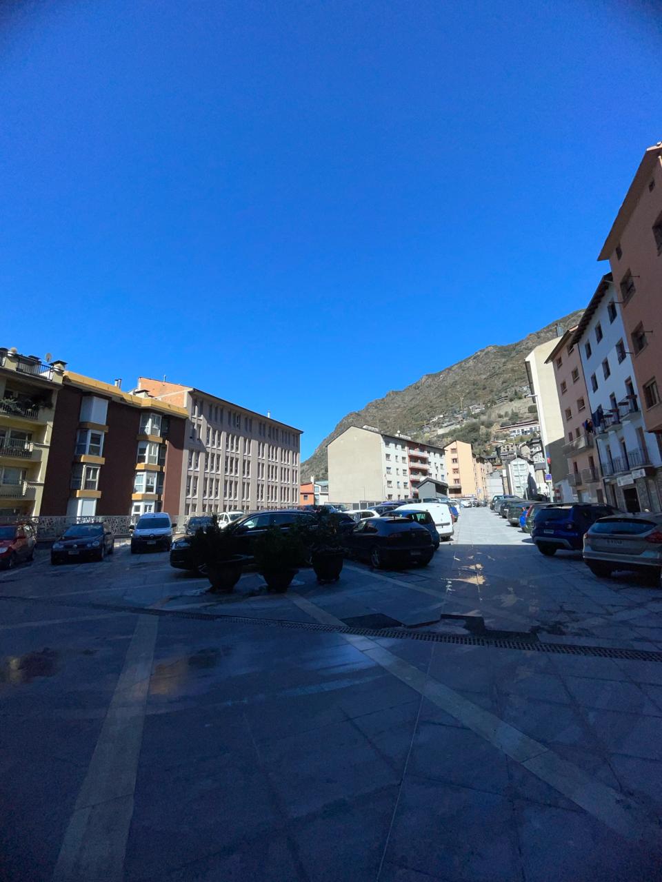 Local comercial de lloguer a Escaldes Engordany, 155 metres