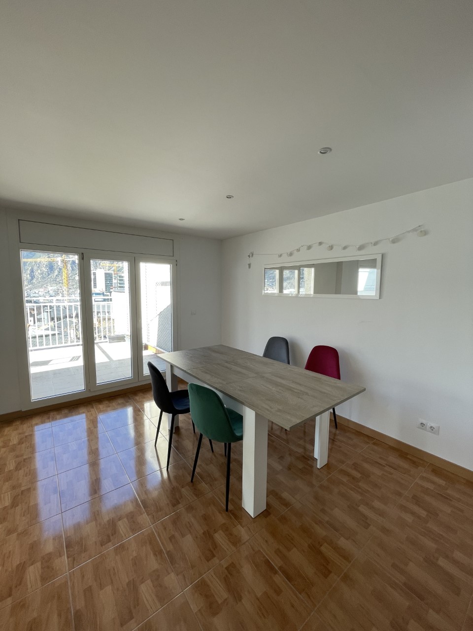 Àtic de lloguer a Escaldes Engordany, 3 habitacions, 140 metres