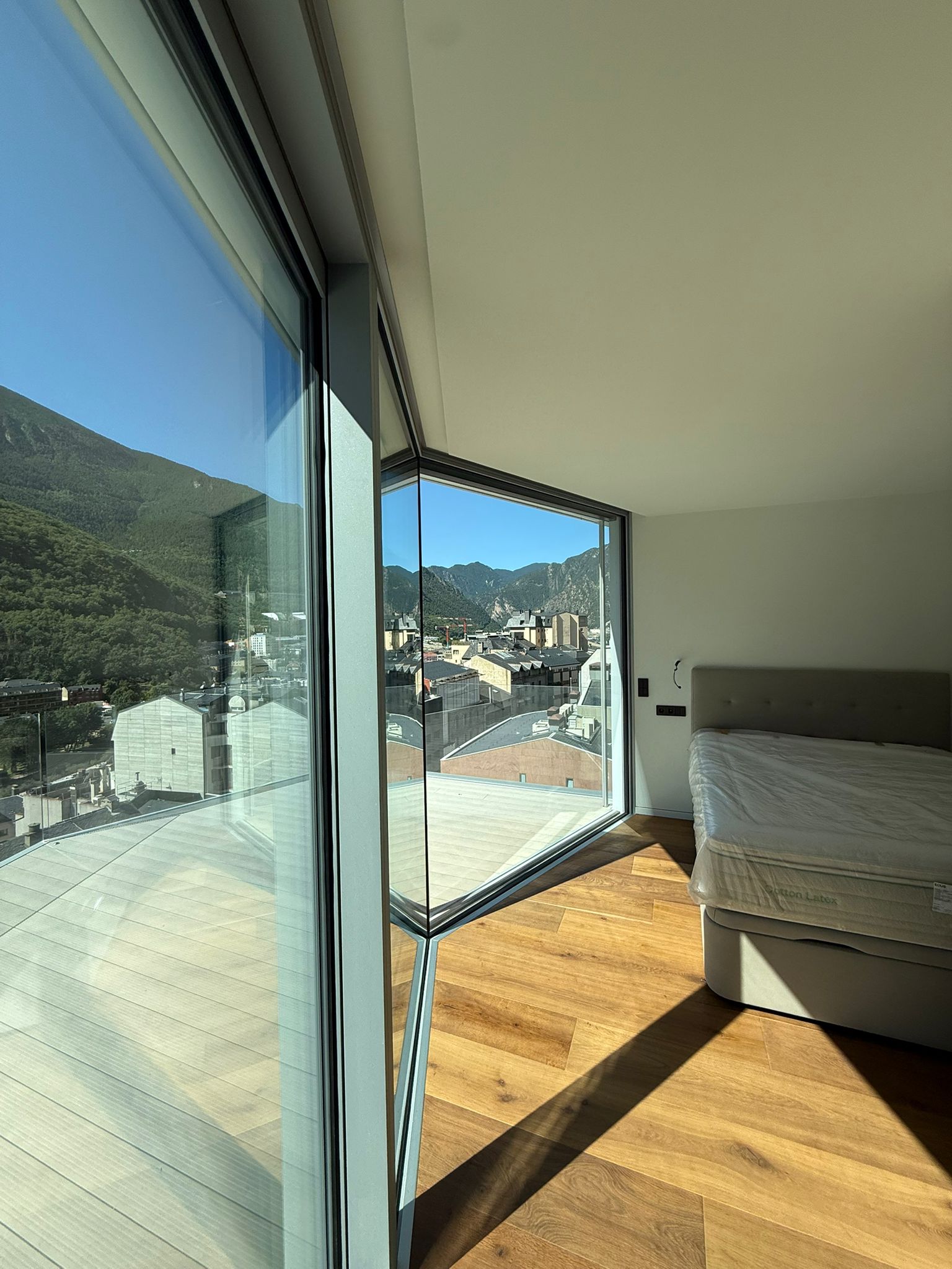 Àtic en venda a Andorra la Vella, 3 habitacions, 120 metres
