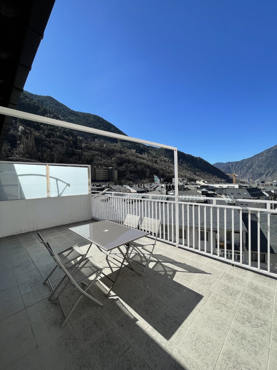 Àtic de lloguer a Escaldes Engordany, 3 habitacions, 140 metres