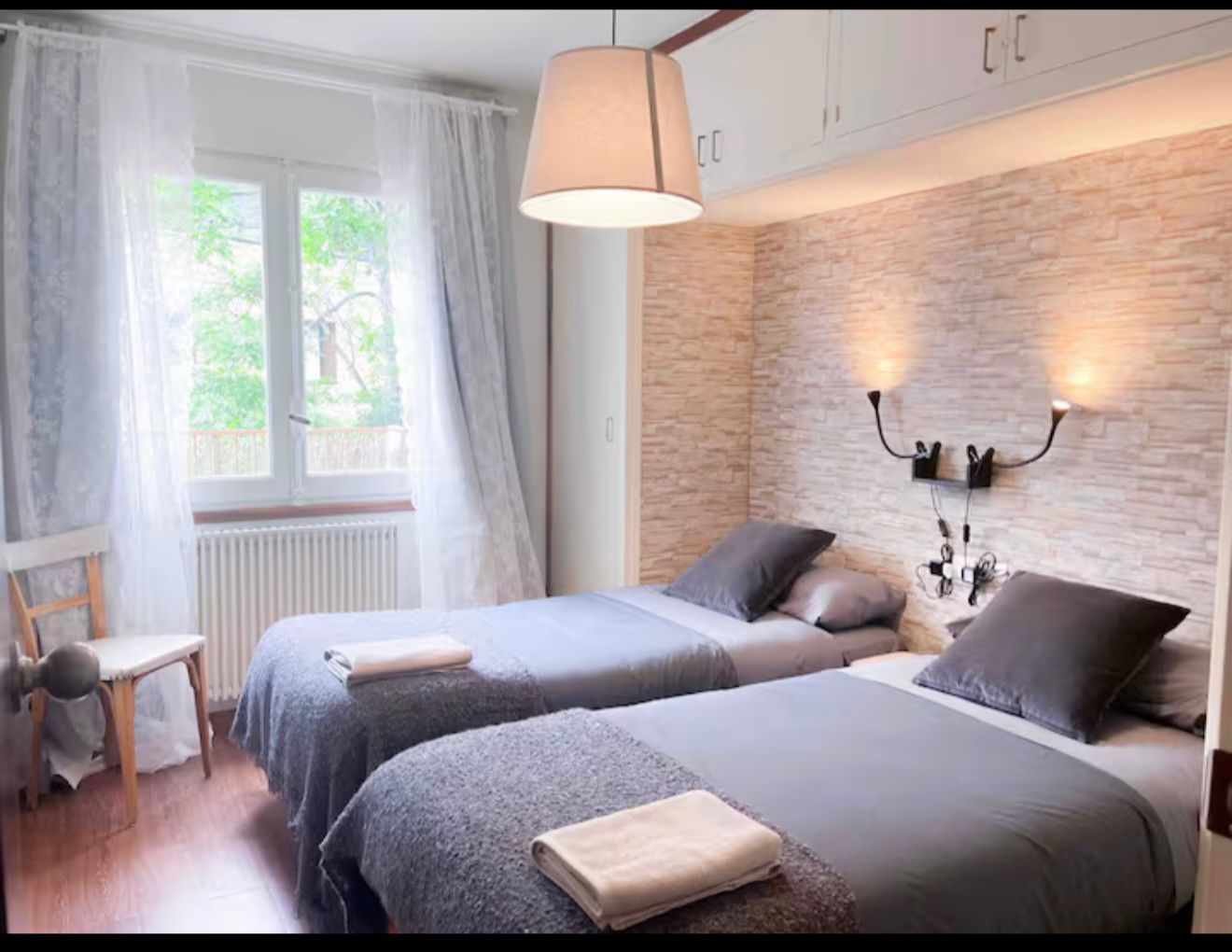 Xalet en venda a Les Bons, 6 habitacions, 700 metres