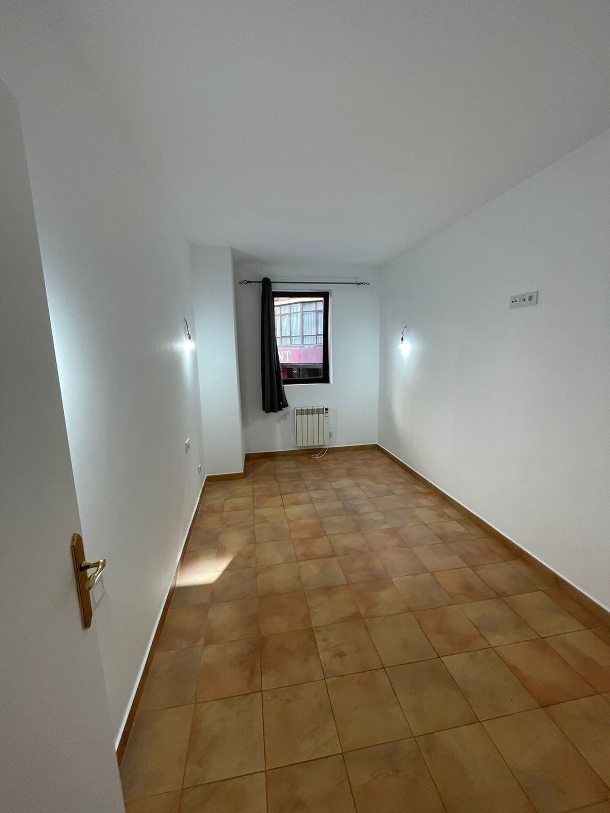 Piso de alquiler en Andorra la Vella, 2 habitaciones, 90 metros