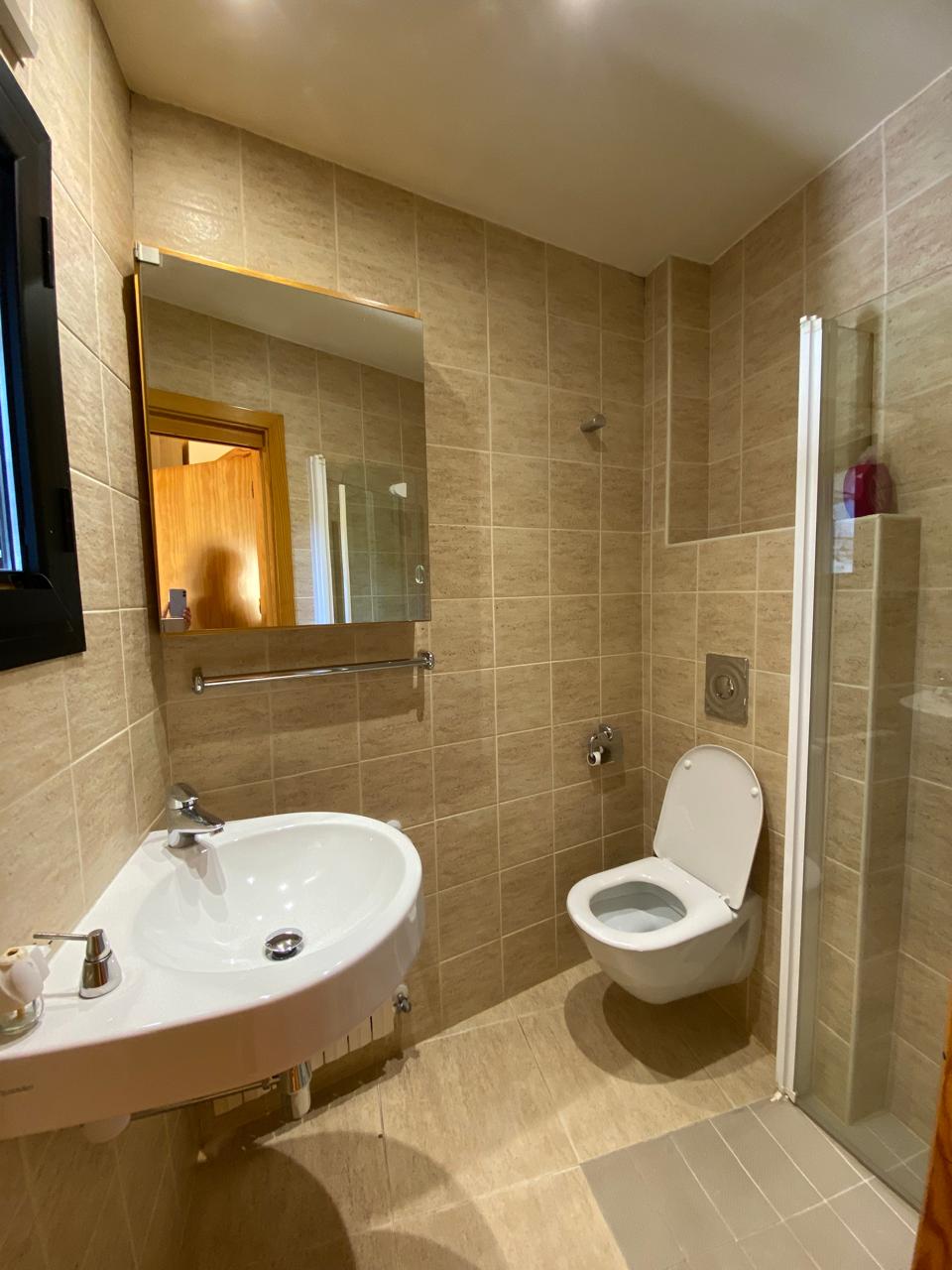 Chalet en venta en Ordino, 5 habitaciones, 340 metros