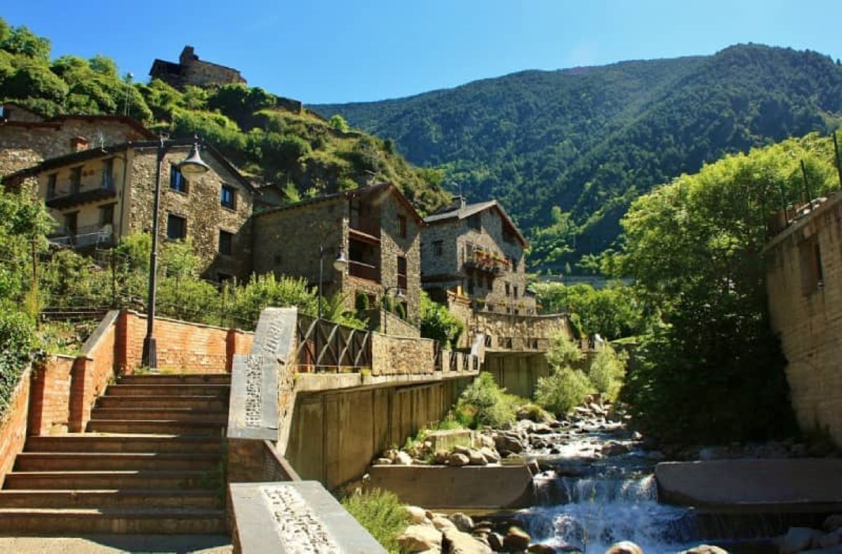 Xalet en venda a Les Bons, 6 habitacions, 700 metres