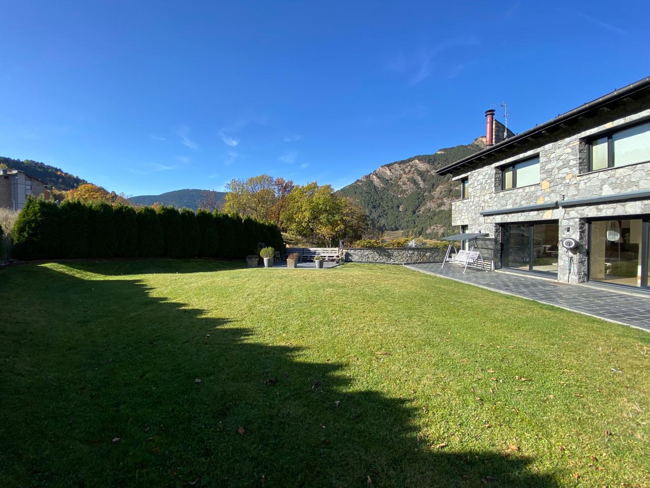 Chalet en venta en Ordino, 5 habitaciones, 340 metros