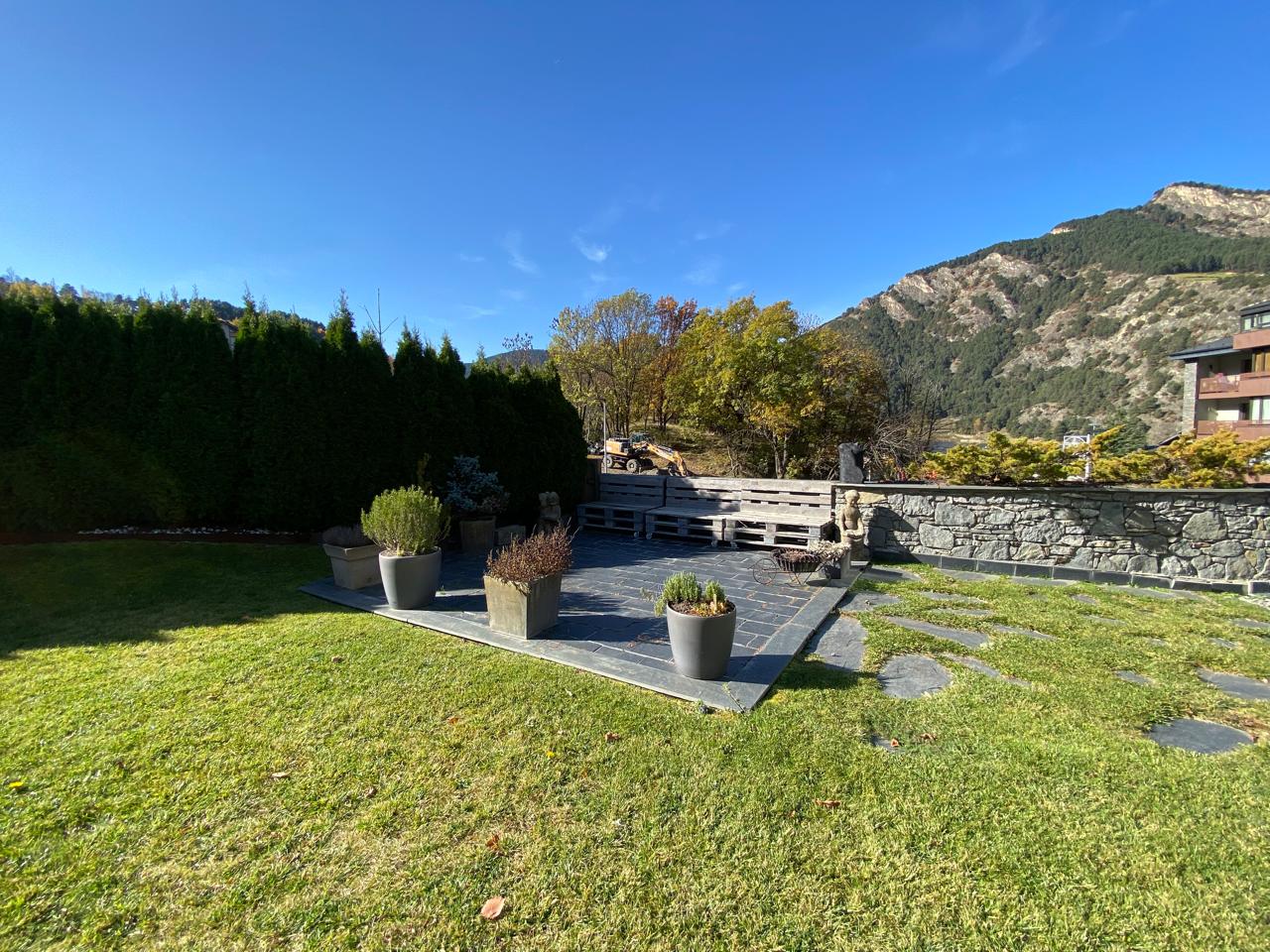 Chalet en venta en Ordino, 5 habitaciones, 340 metros