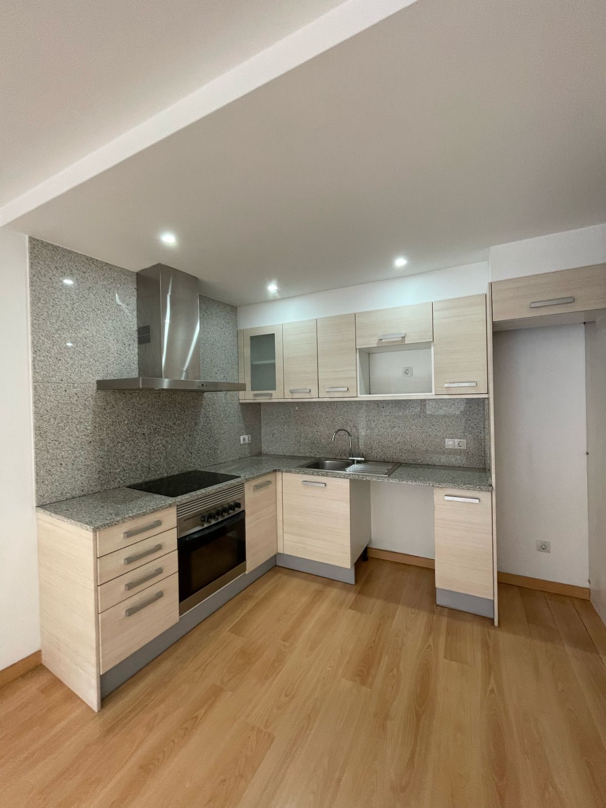 Pis de lloguer a Andorra la Vella, 2 habitacions, 80 metres