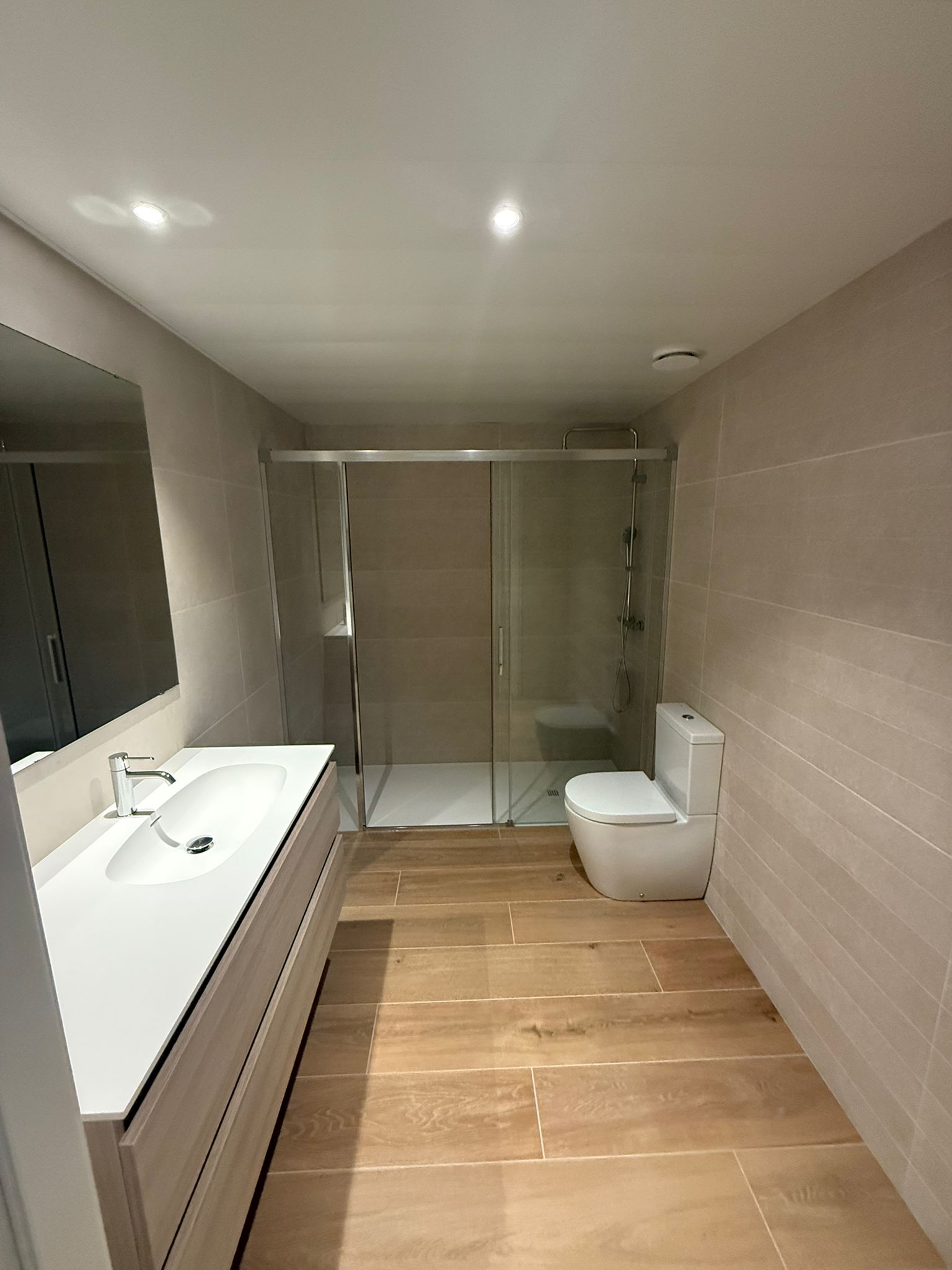 Piso de alquiler en Escaldes Engordany, 3 habitaciones, 163 metros