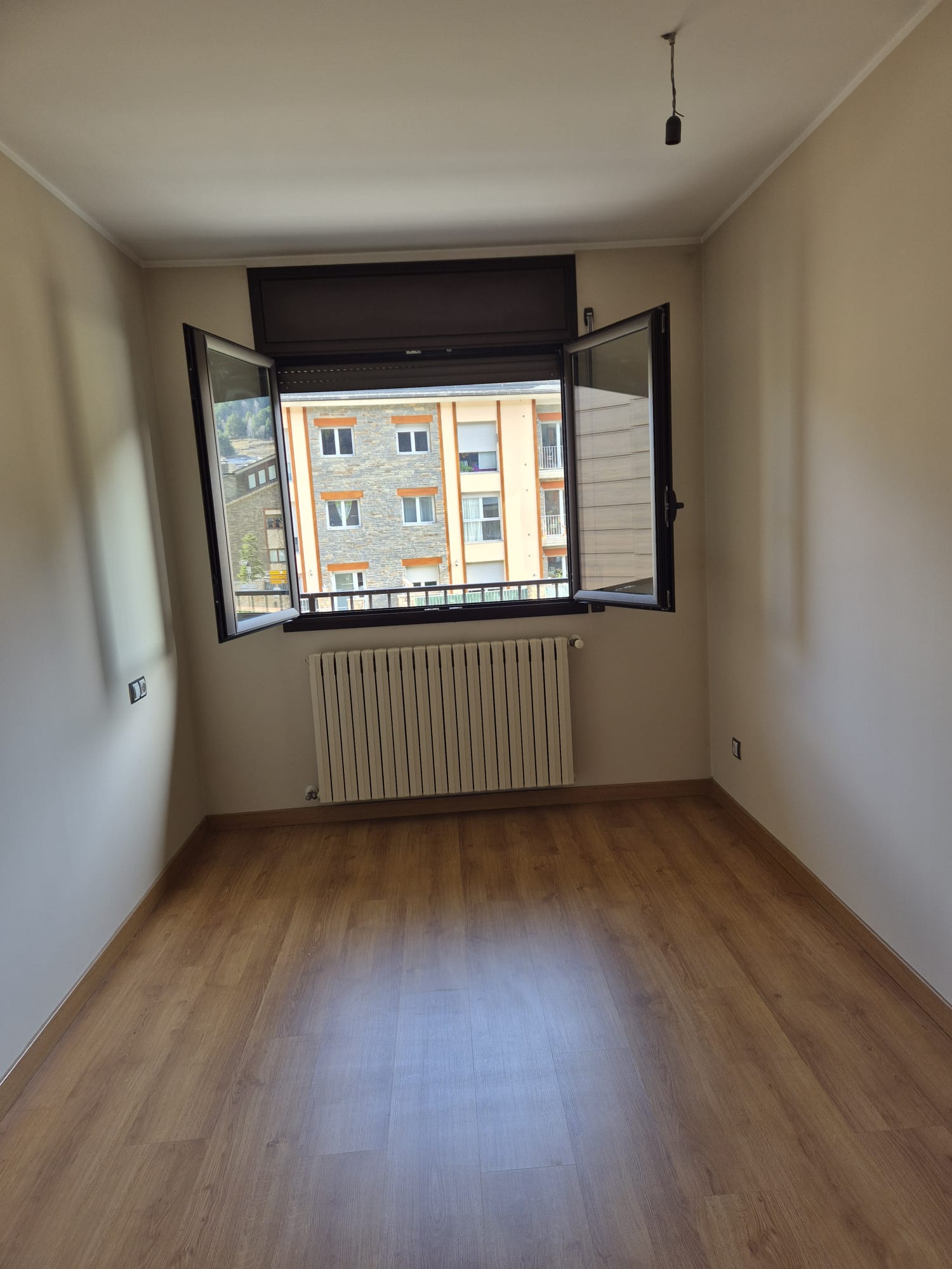 Ático de alquiler en Canillo, 2 habitaciones, 80 metros