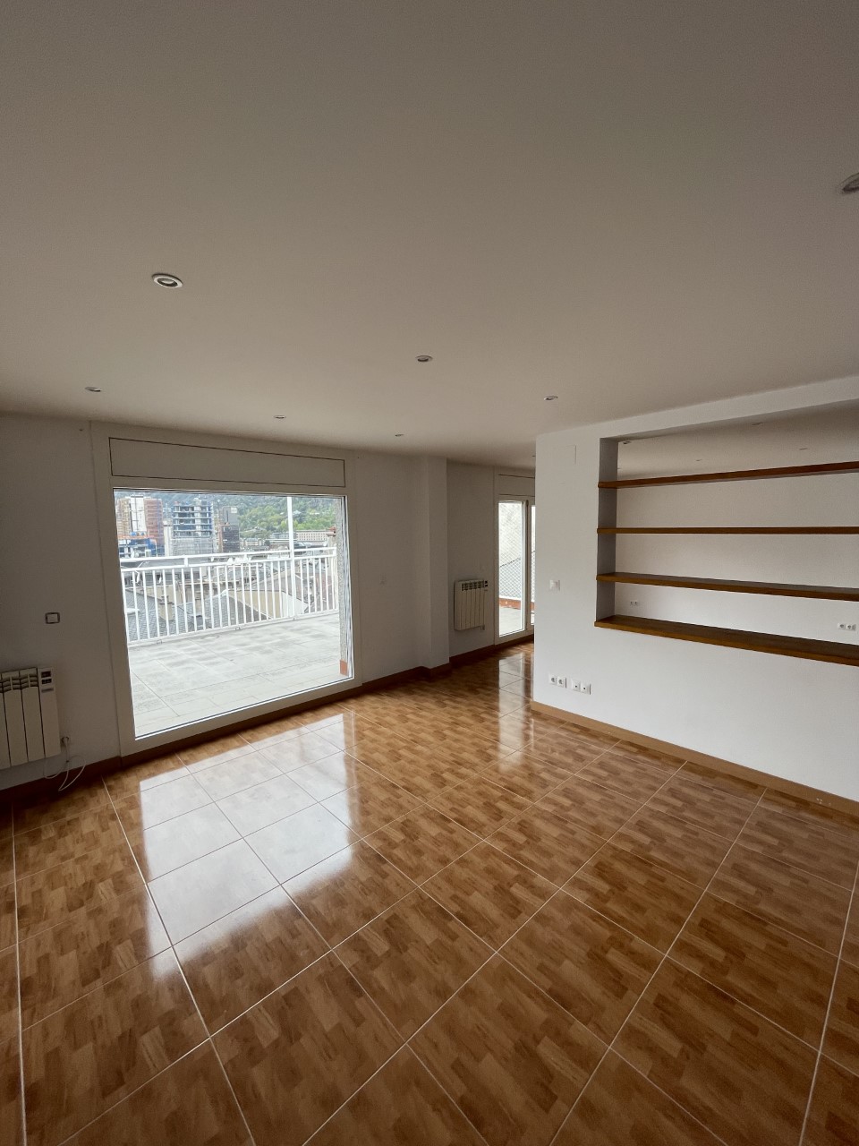 Àtic de lloguer a Escaldes Engordany, 3 habitacions, 140 metres