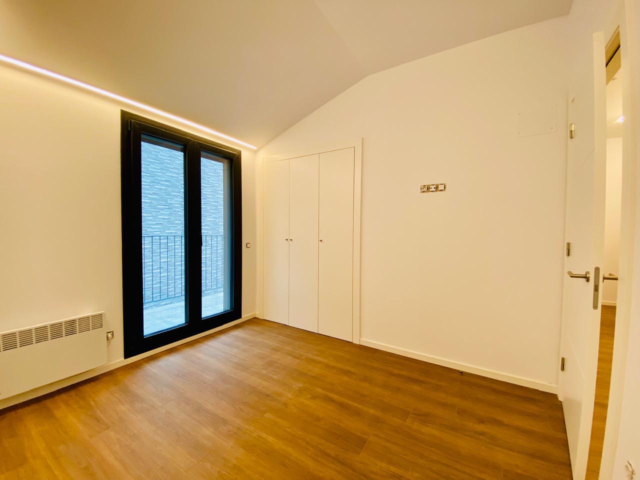 Àtic de lloguer a Encamp, 3 habitacions, 130 metres
