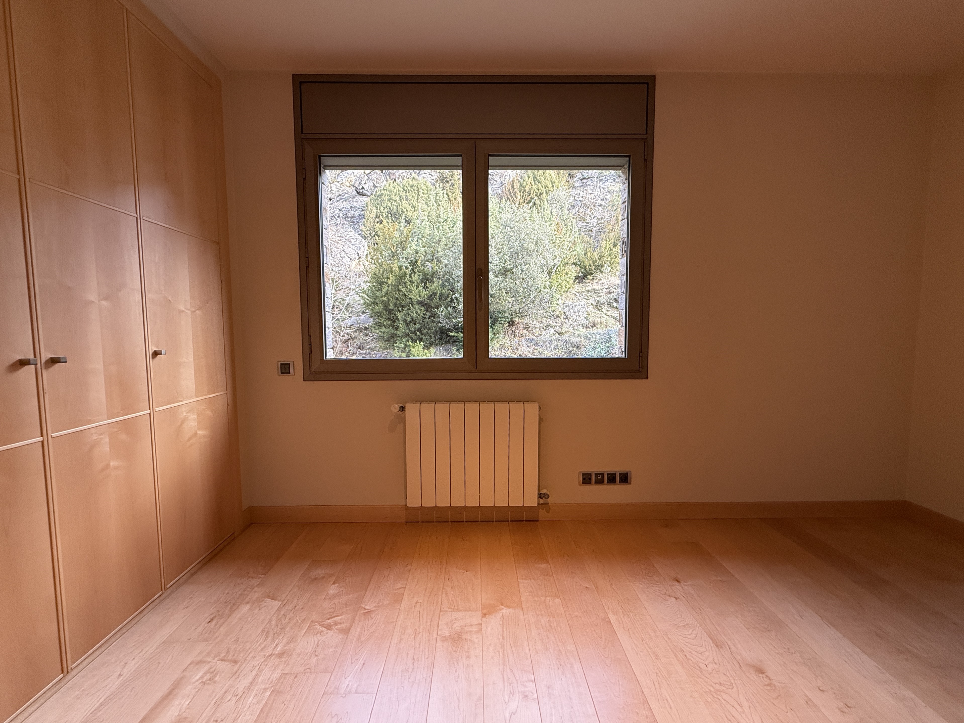 Piso de alquiler en Escaldes Engordany, 3 habitaciones, 142 metros