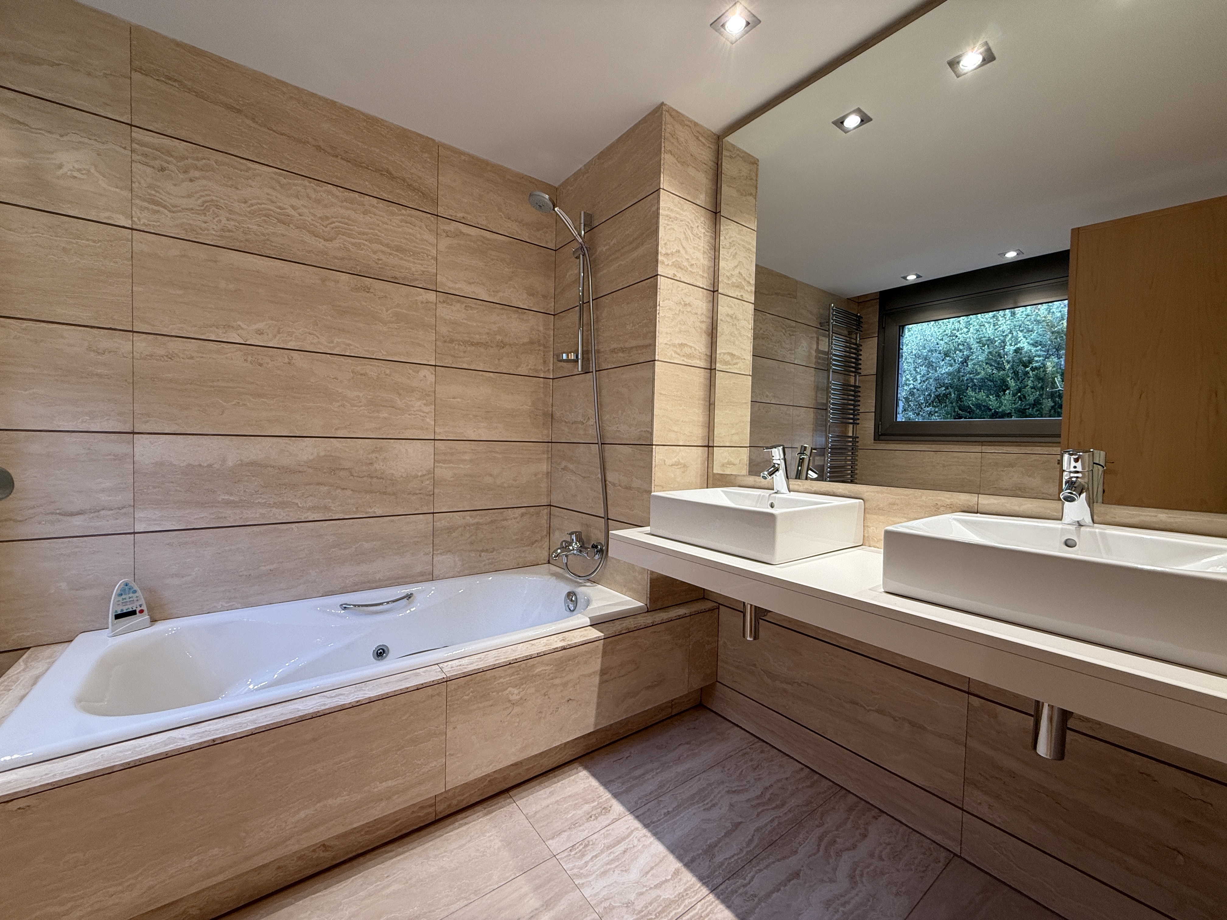 Piso de alquiler en Escaldes Engordany, 3 habitaciones, 142 metros