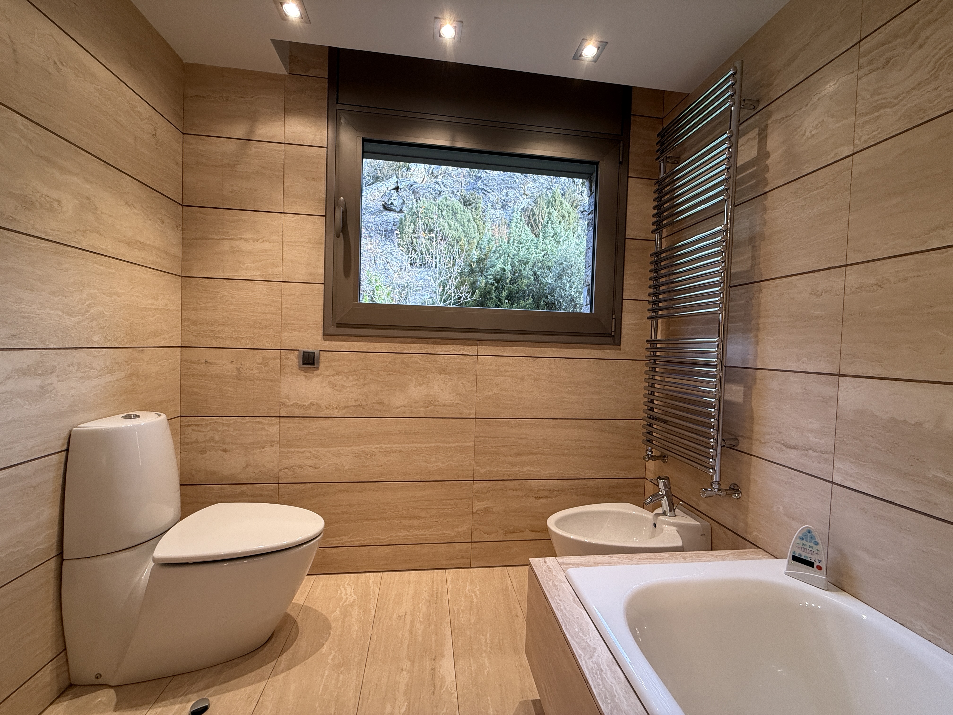 Piso de alquiler en Escaldes Engordany, 3 habitaciones, 142 metros