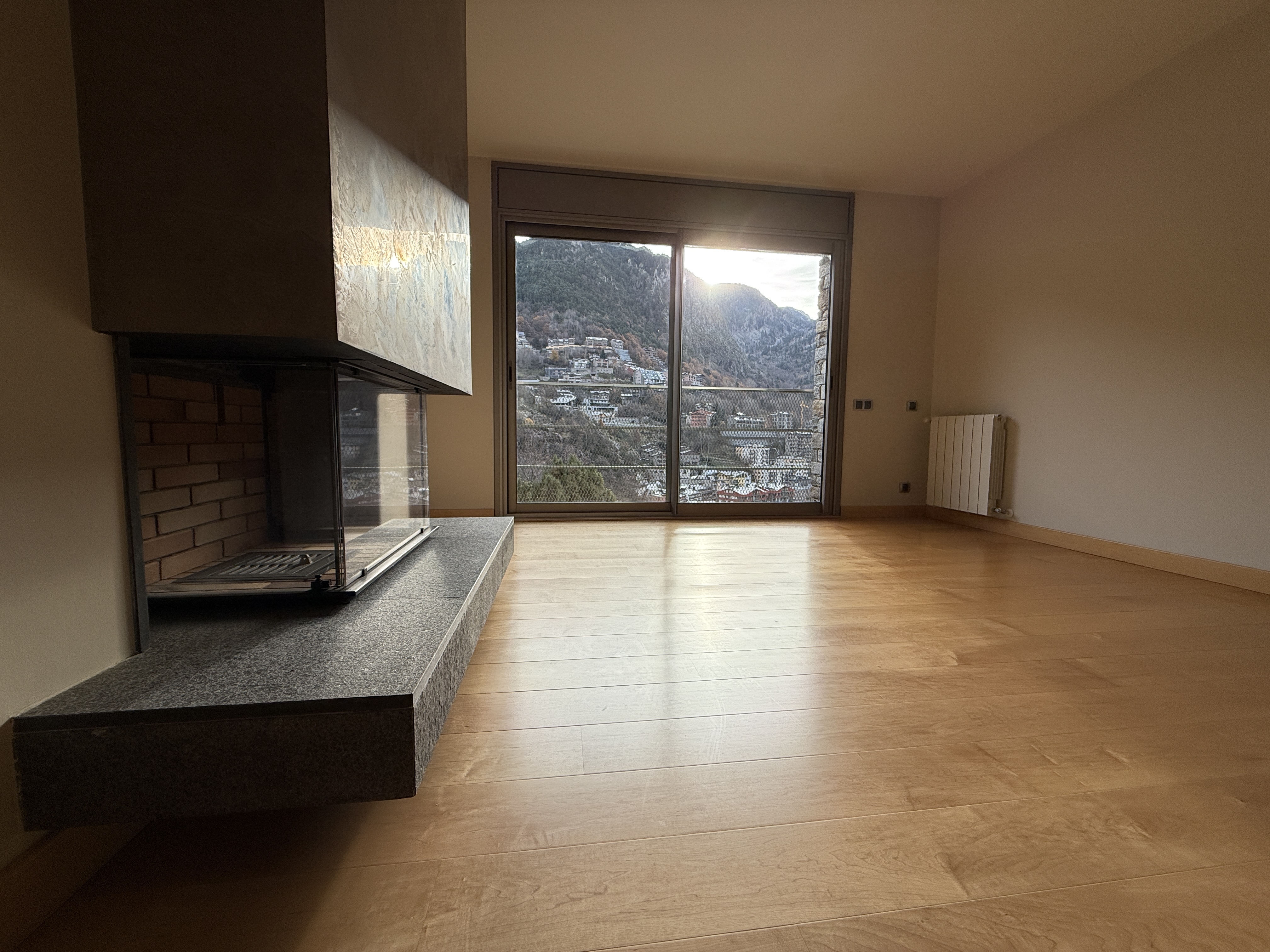 Piso de alquiler en Escaldes Engordany, 3 habitaciones, 142 metros