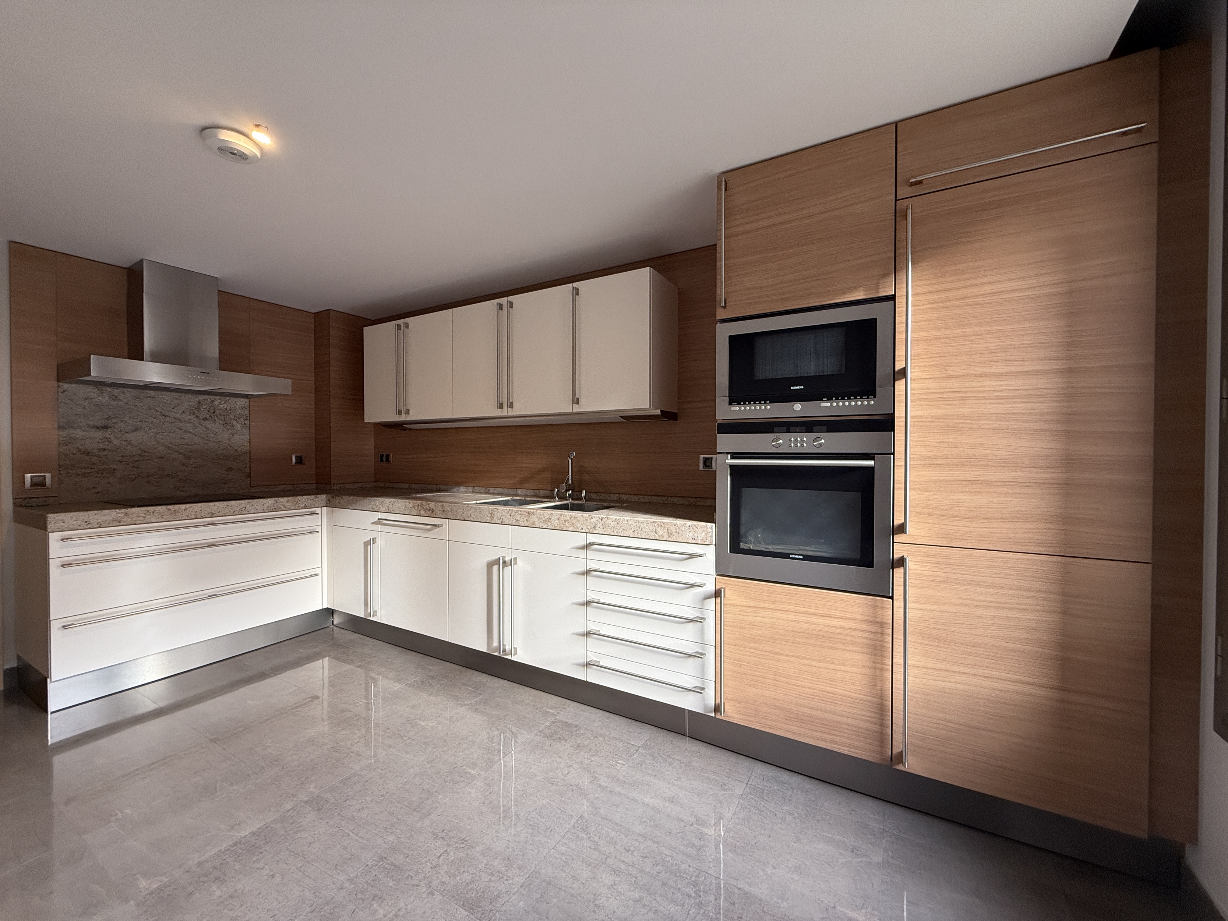 Piso de alquiler en Escaldes Engordany, 3 habitaciones, 142 metros