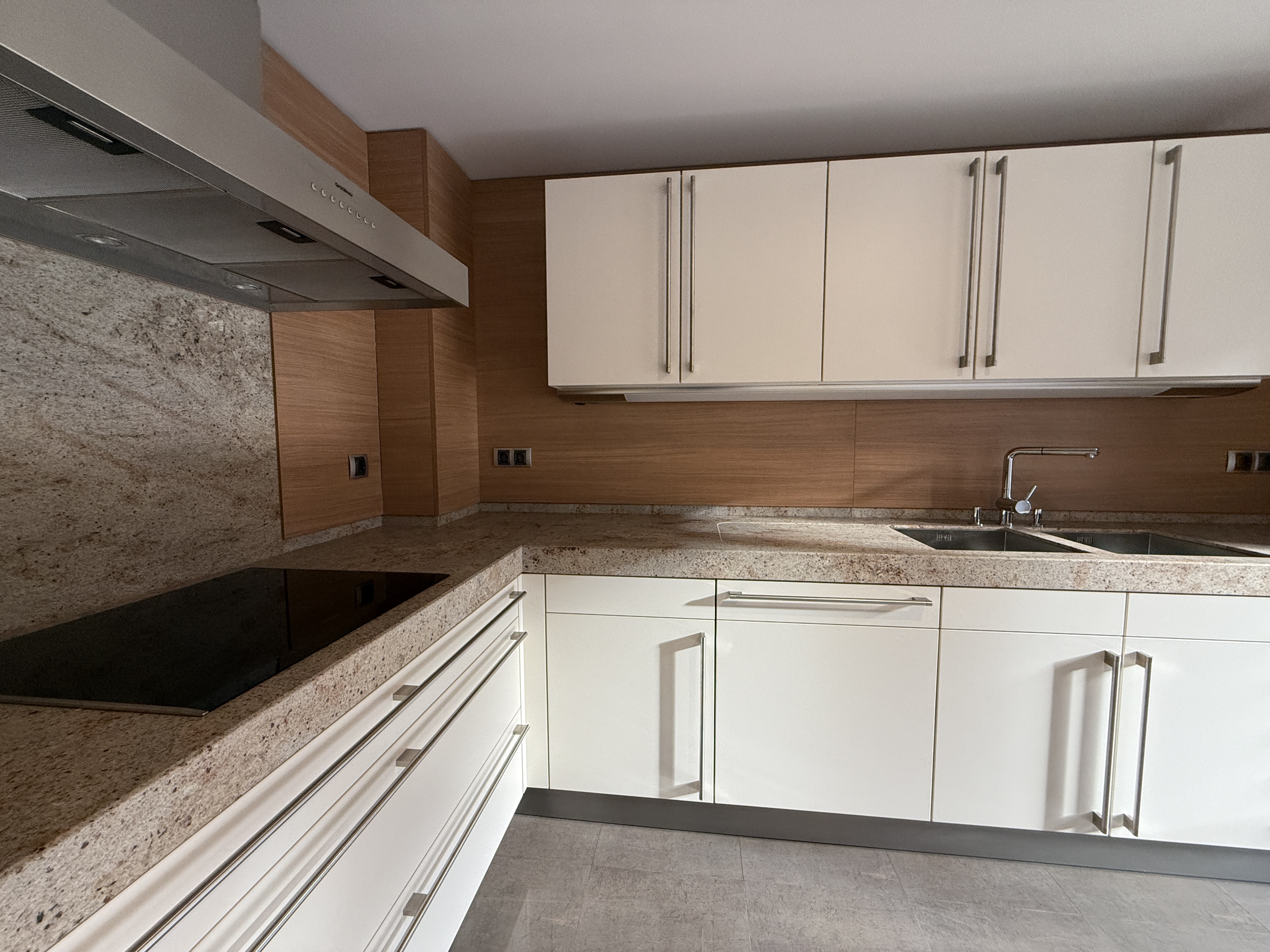 Piso de alquiler en Escaldes Engordany, 3 habitaciones, 142 metros