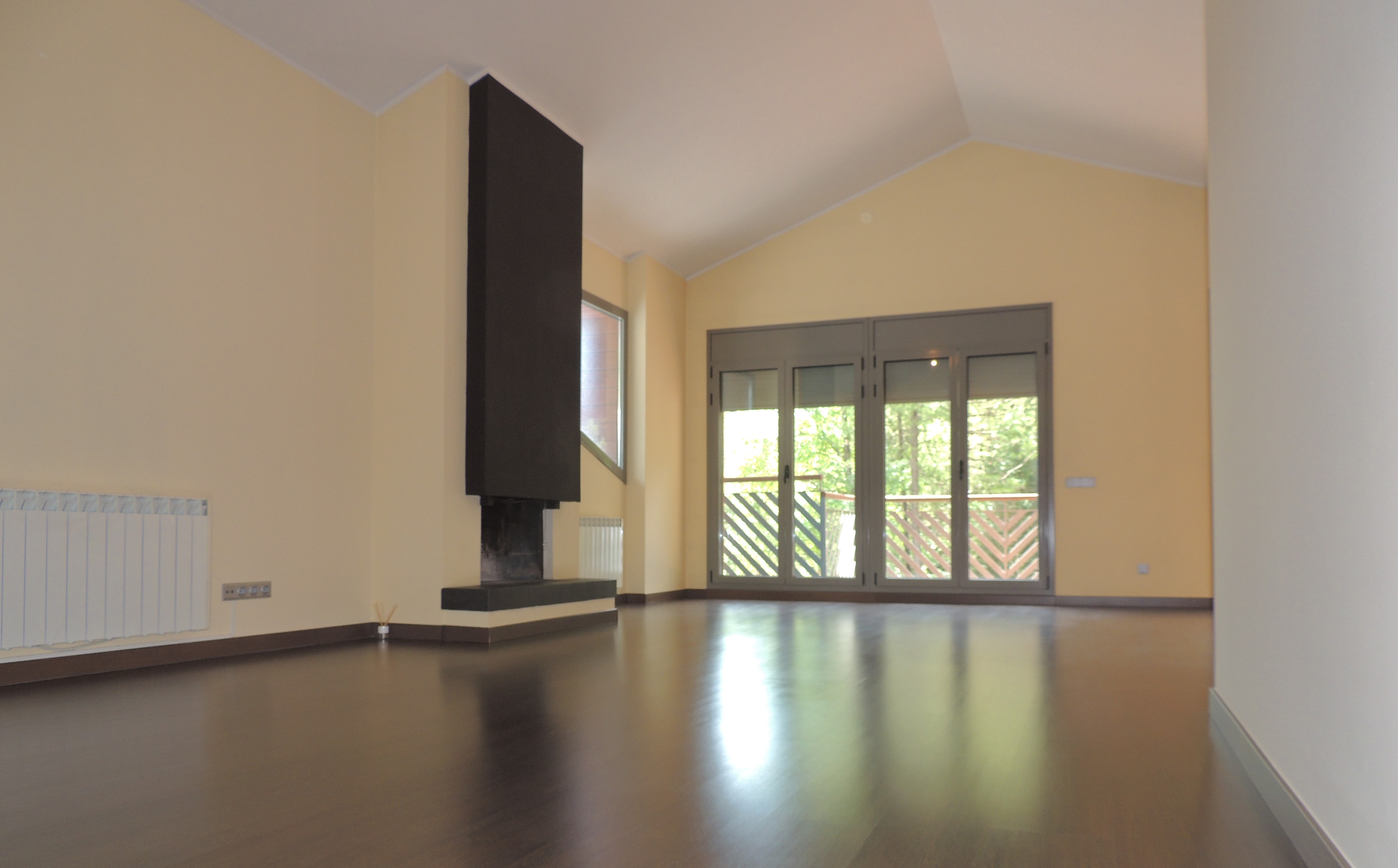 Àtic de lloguer a Arinsal, 4 habitacions, 202 metres