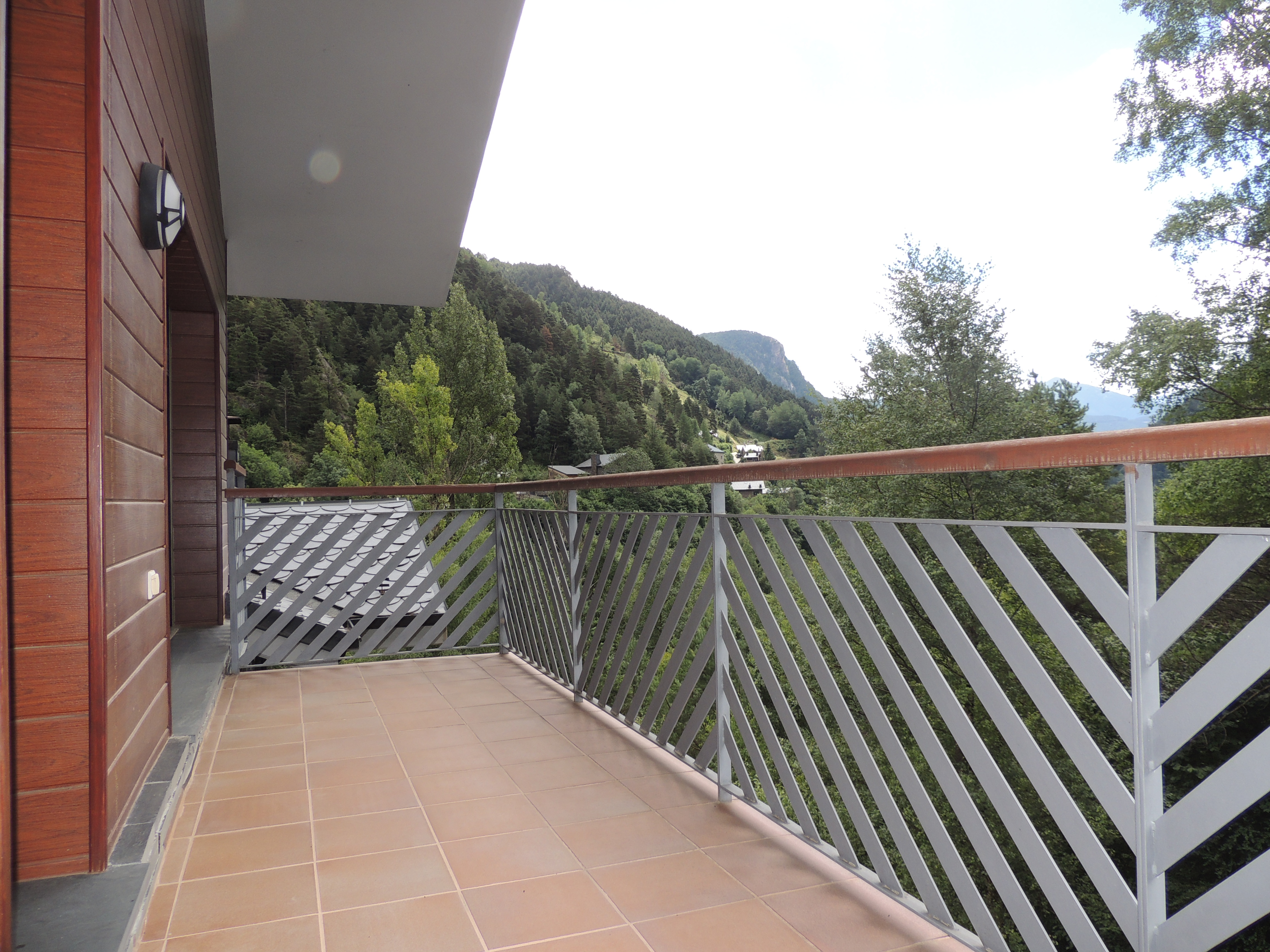 Àtic de lloguer a Arinsal, 4 habitacions, 202 metres