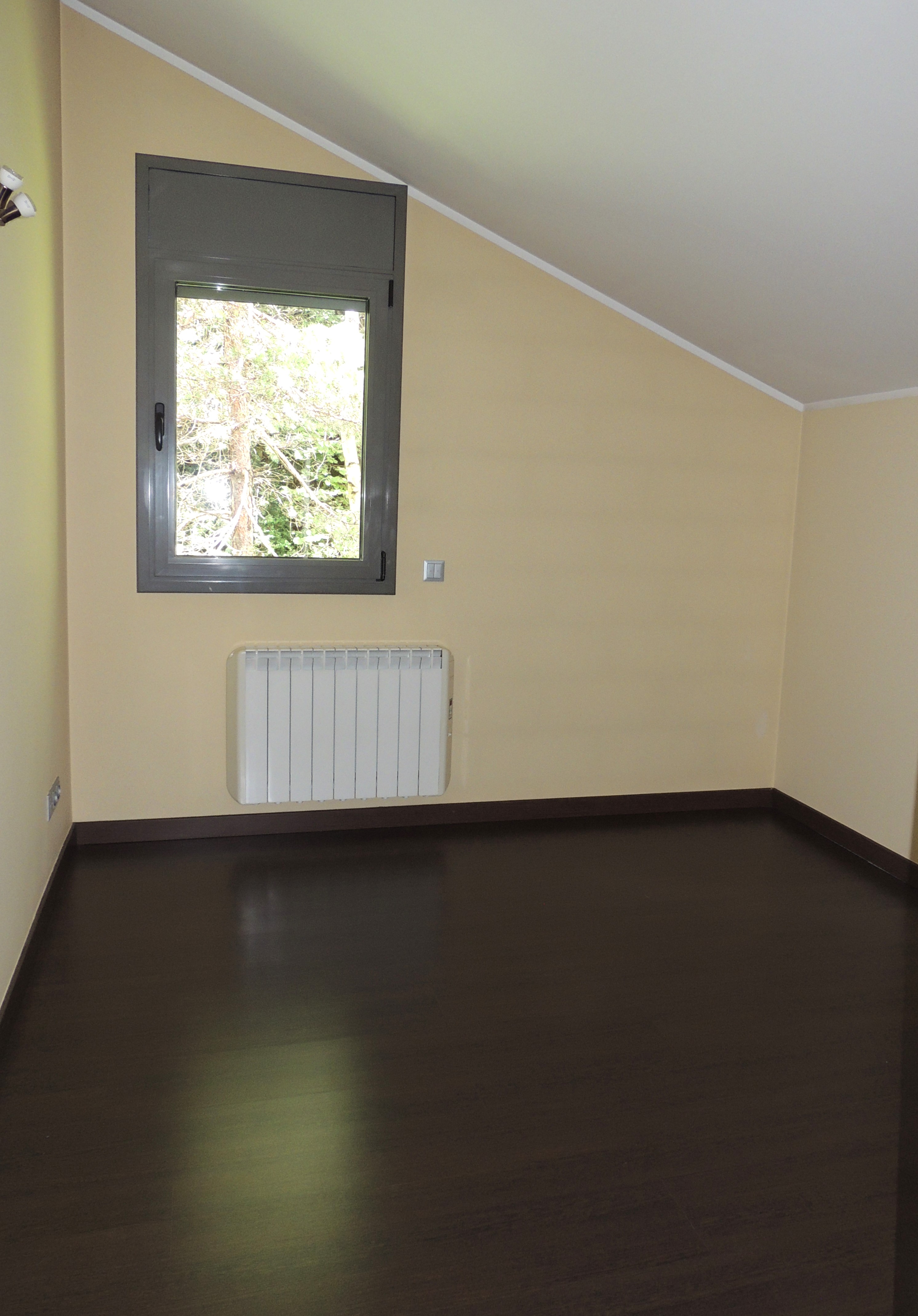 Àtic de lloguer a Arinsal, 4 habitacions, 202 metres