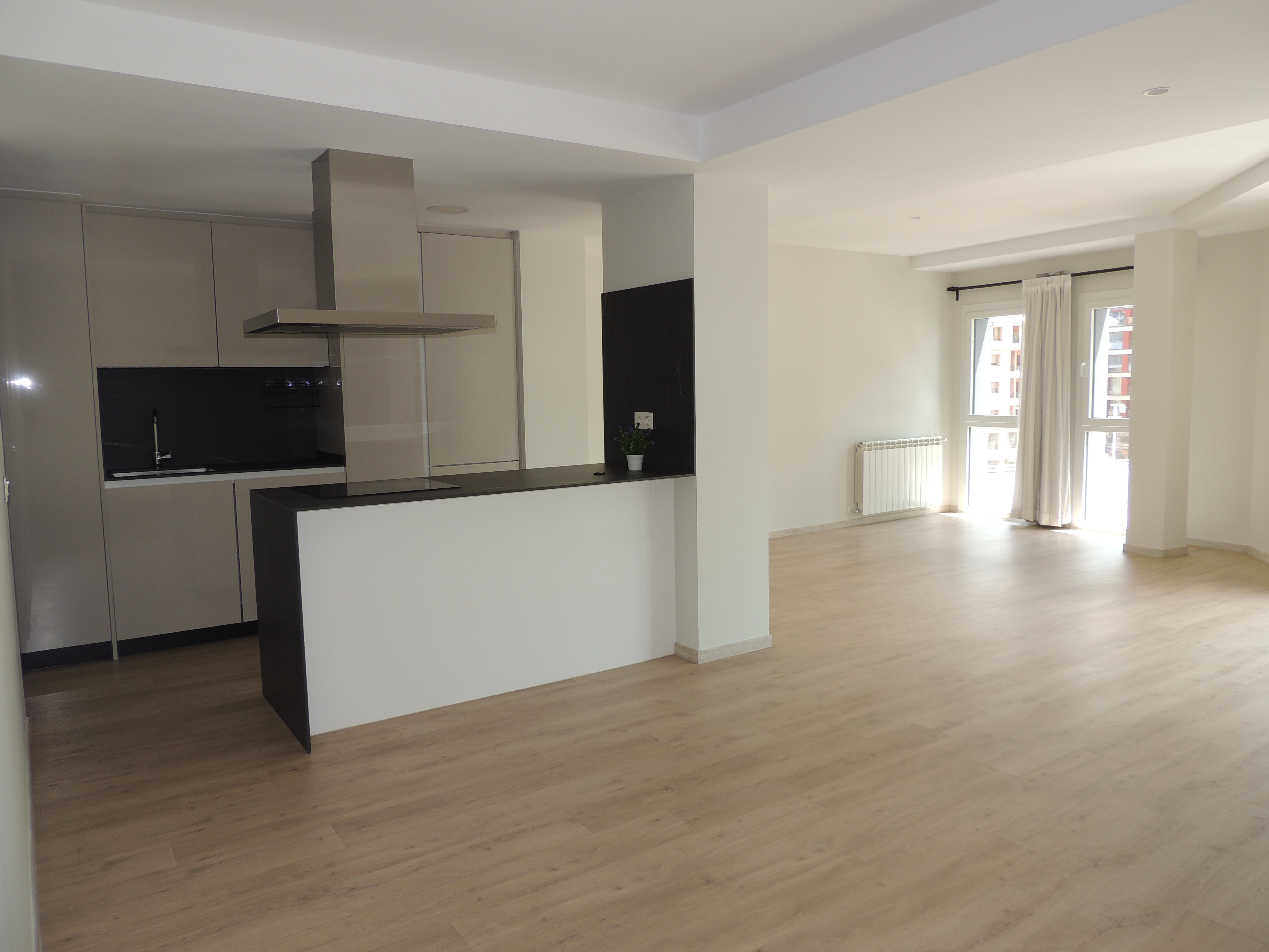 Piso de alquiler en Andorra la Vella, 2 habitaciones, 100 metros