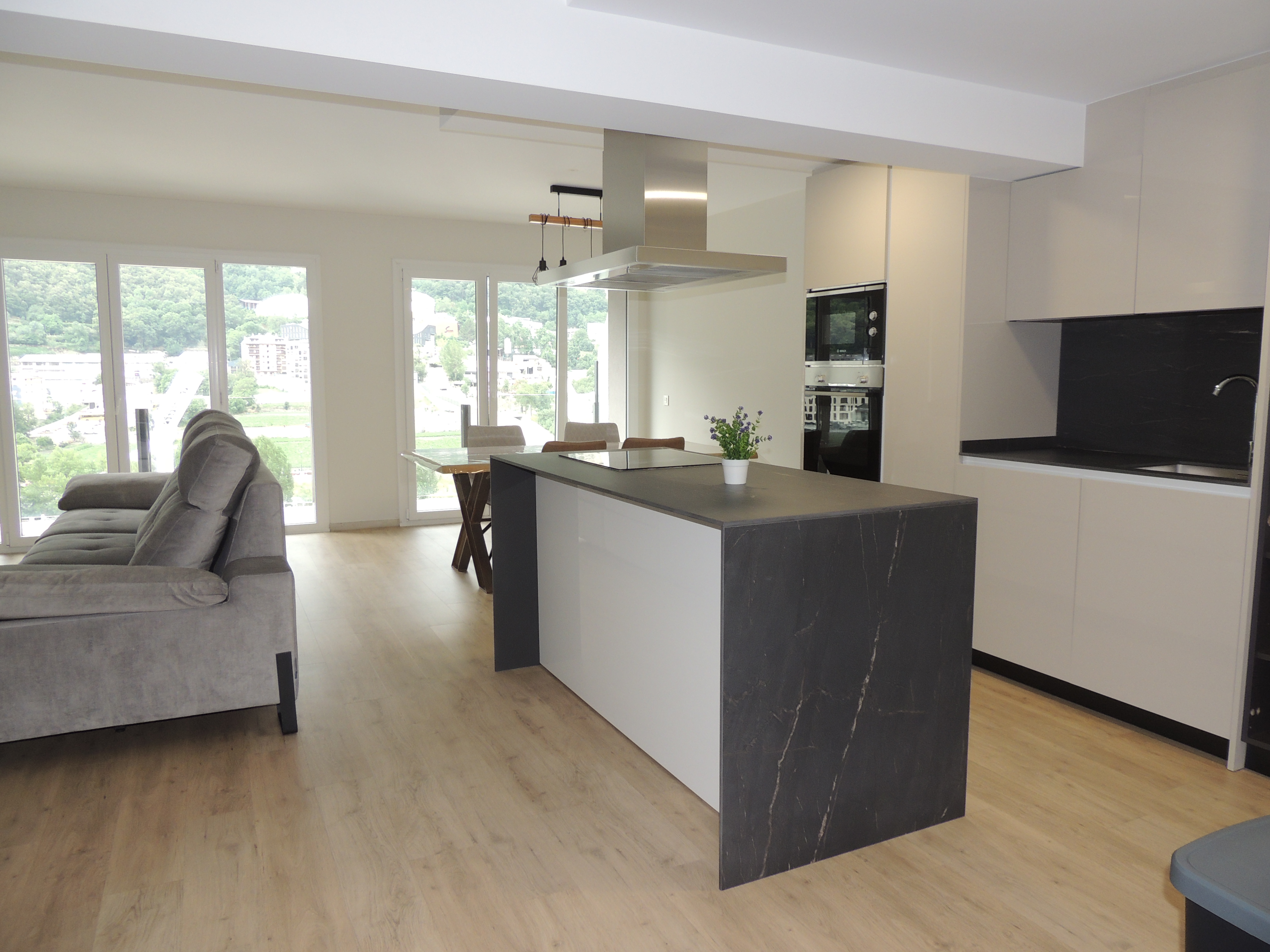 Piso de alquiler en Andorra la Vella, 3 habitaciones, 130 metros
