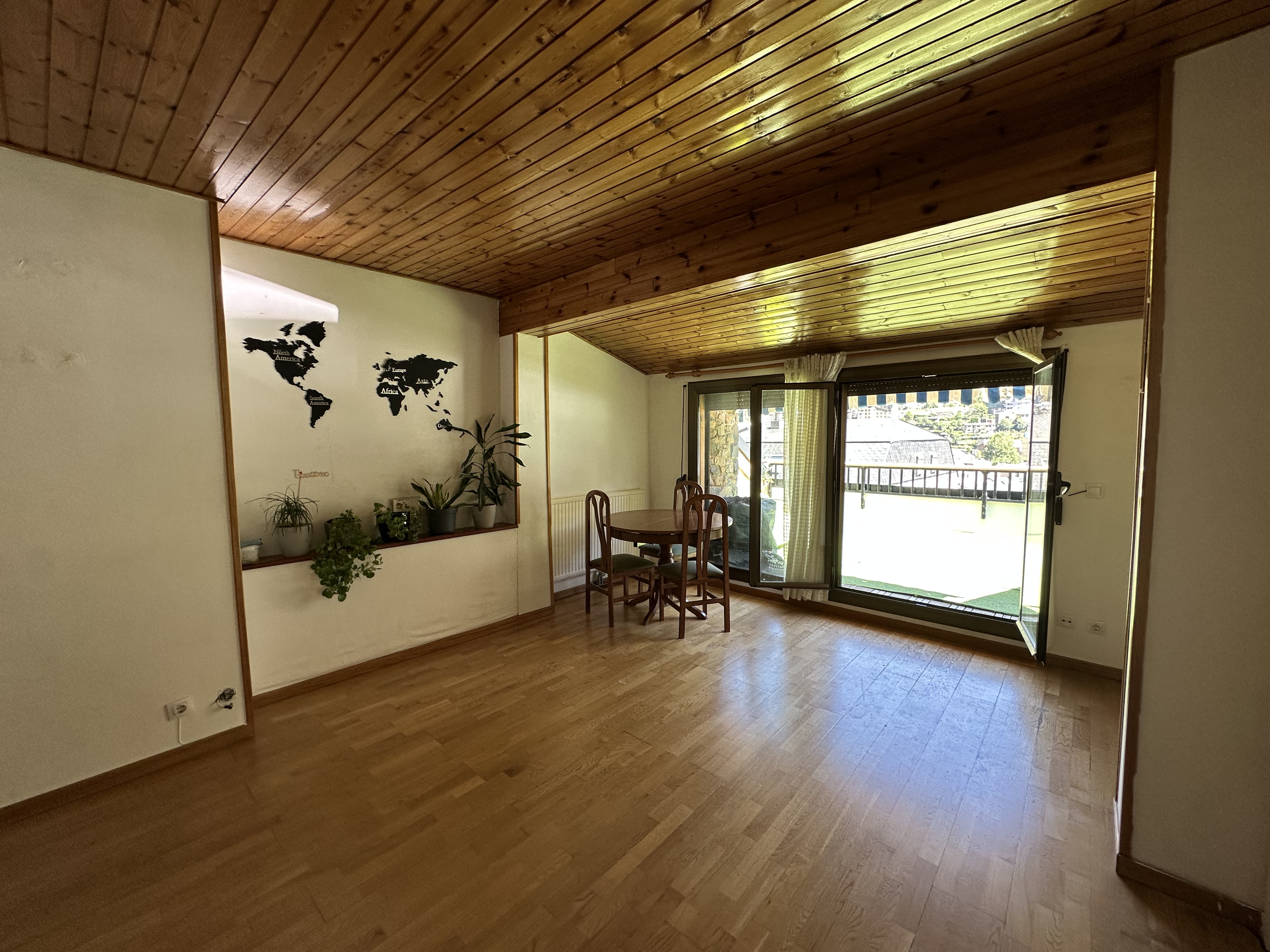 Àtic de lloguer a Encamp, 2 habitacions, 72 metres