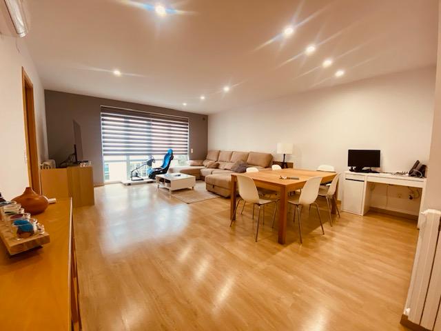 Piso de alquiler en Santa Coloma, 3 habitaciones, 120 metros