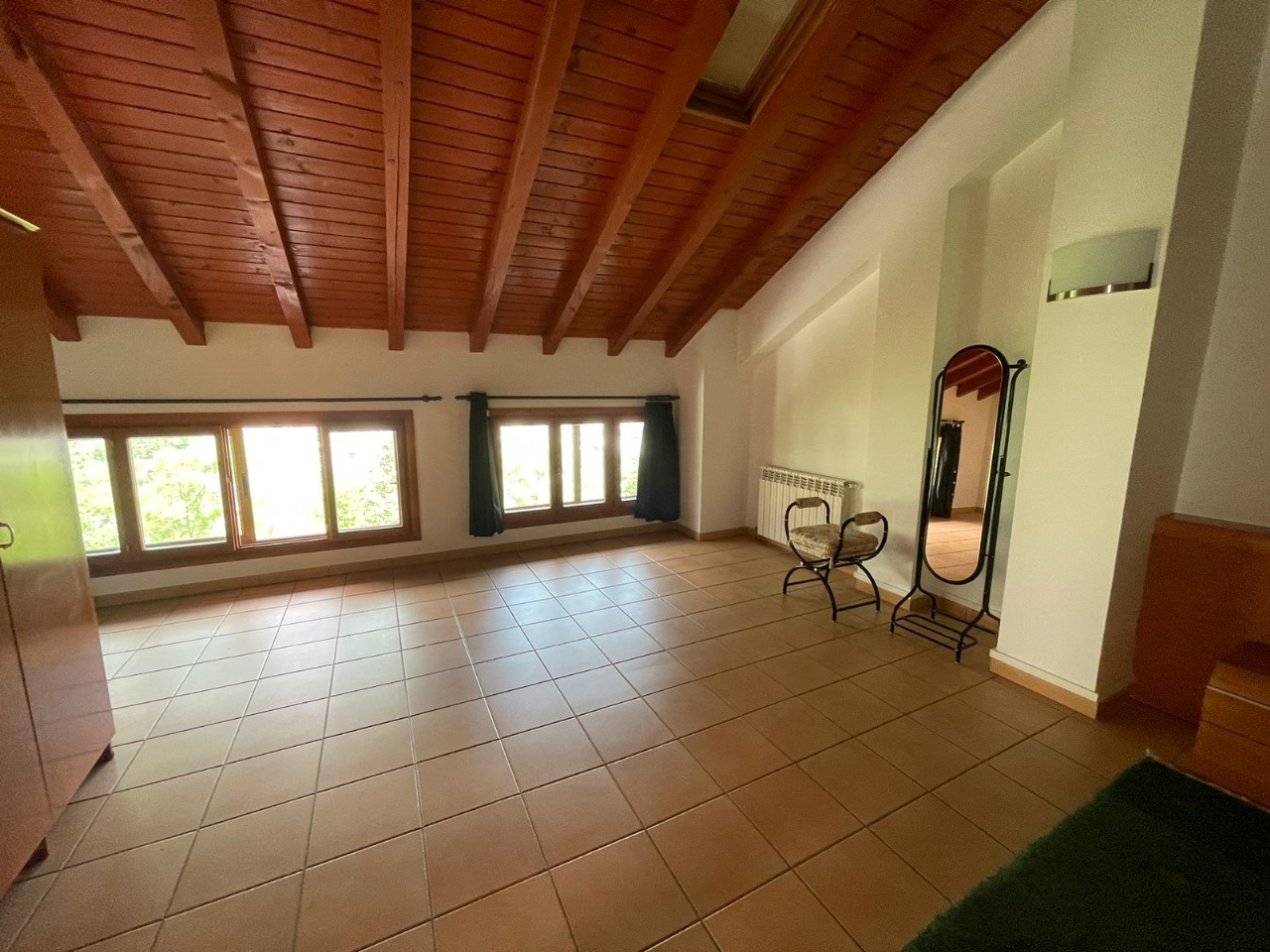 Casa adossada en venda a Andorra la Vella, 4 habitacions, 435 metres