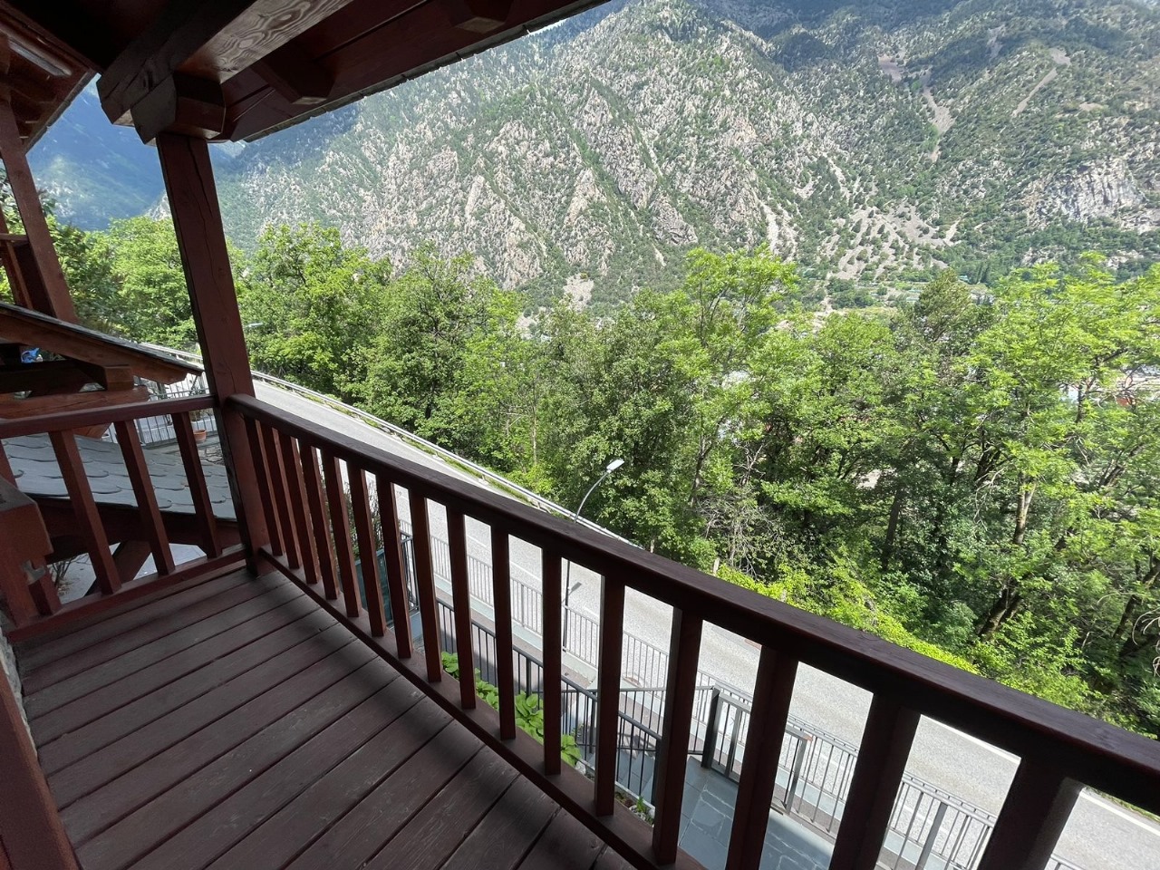 Casa adossada en venda a Andorra la Vella, 4 habitacions, 435 metres