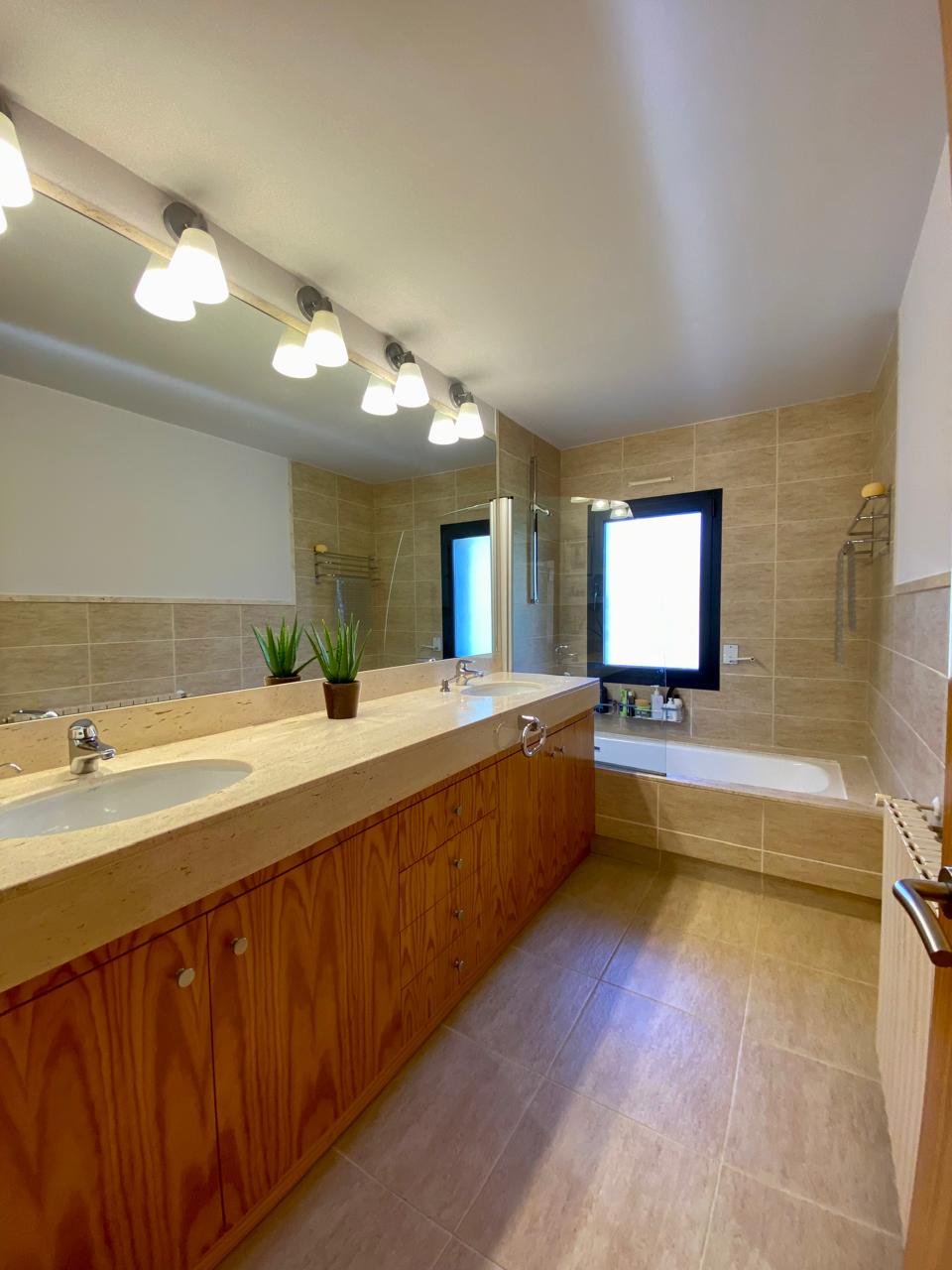 Chalet en venta en Ordino, 5 habitaciones, 340 metros