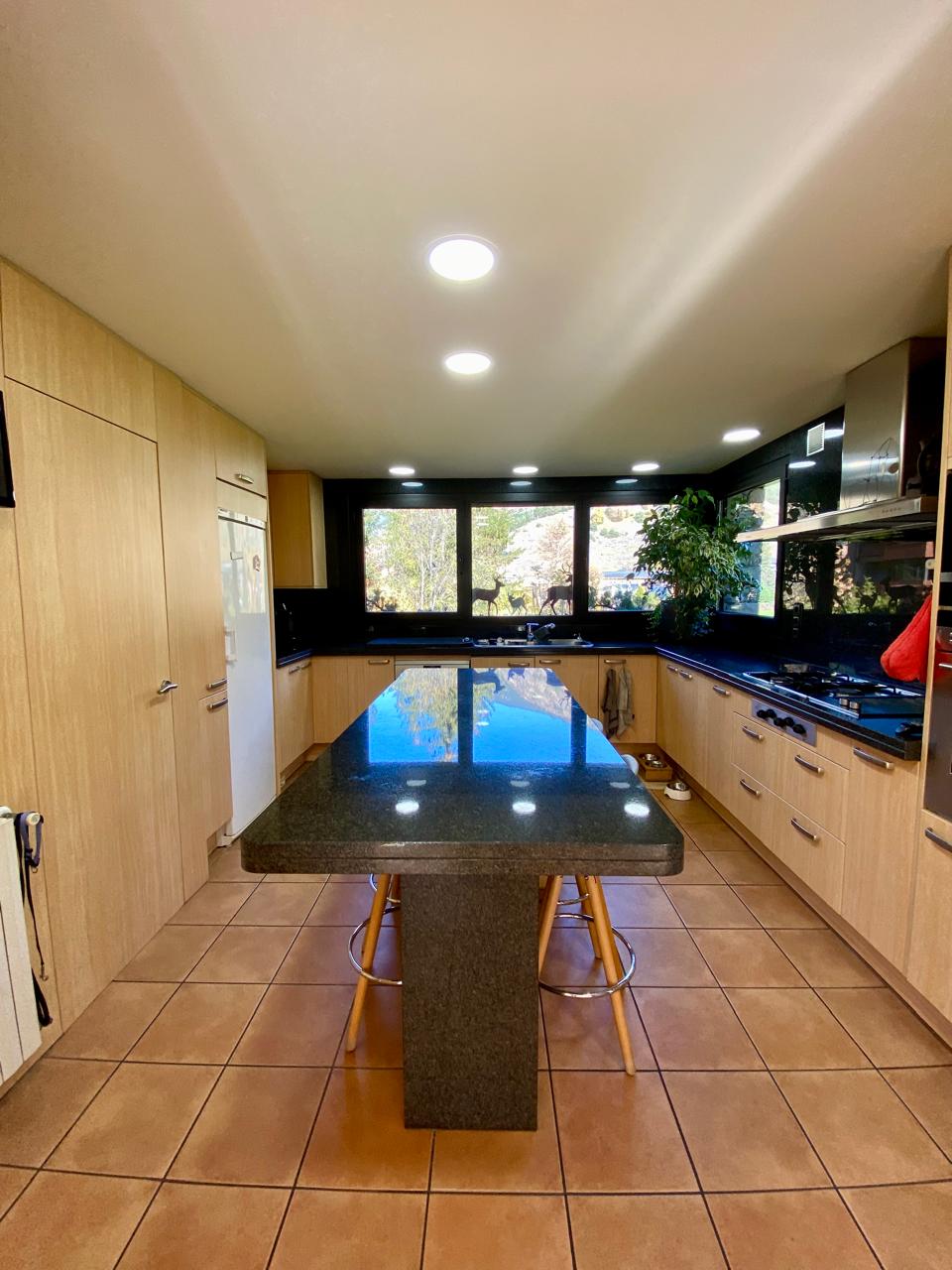 Chalet en venta en Ordino, 5 habitaciones, 340 metros