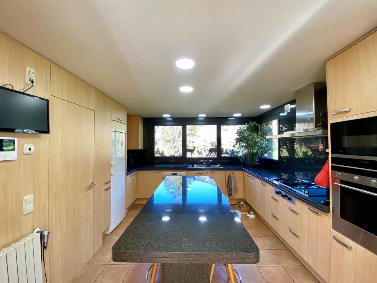 Chalet en venta en Ordino, 5 habitaciones, 340 metros