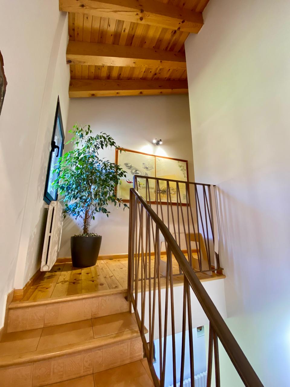 Chalet en venta en Ordino, 5 habitaciones, 340 metros