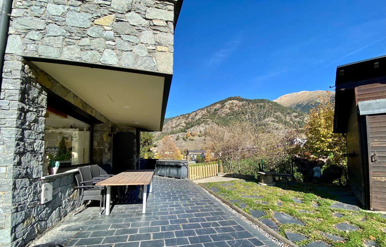 Chalet en venta en Ordino, 5 habitaciones, 340 metros