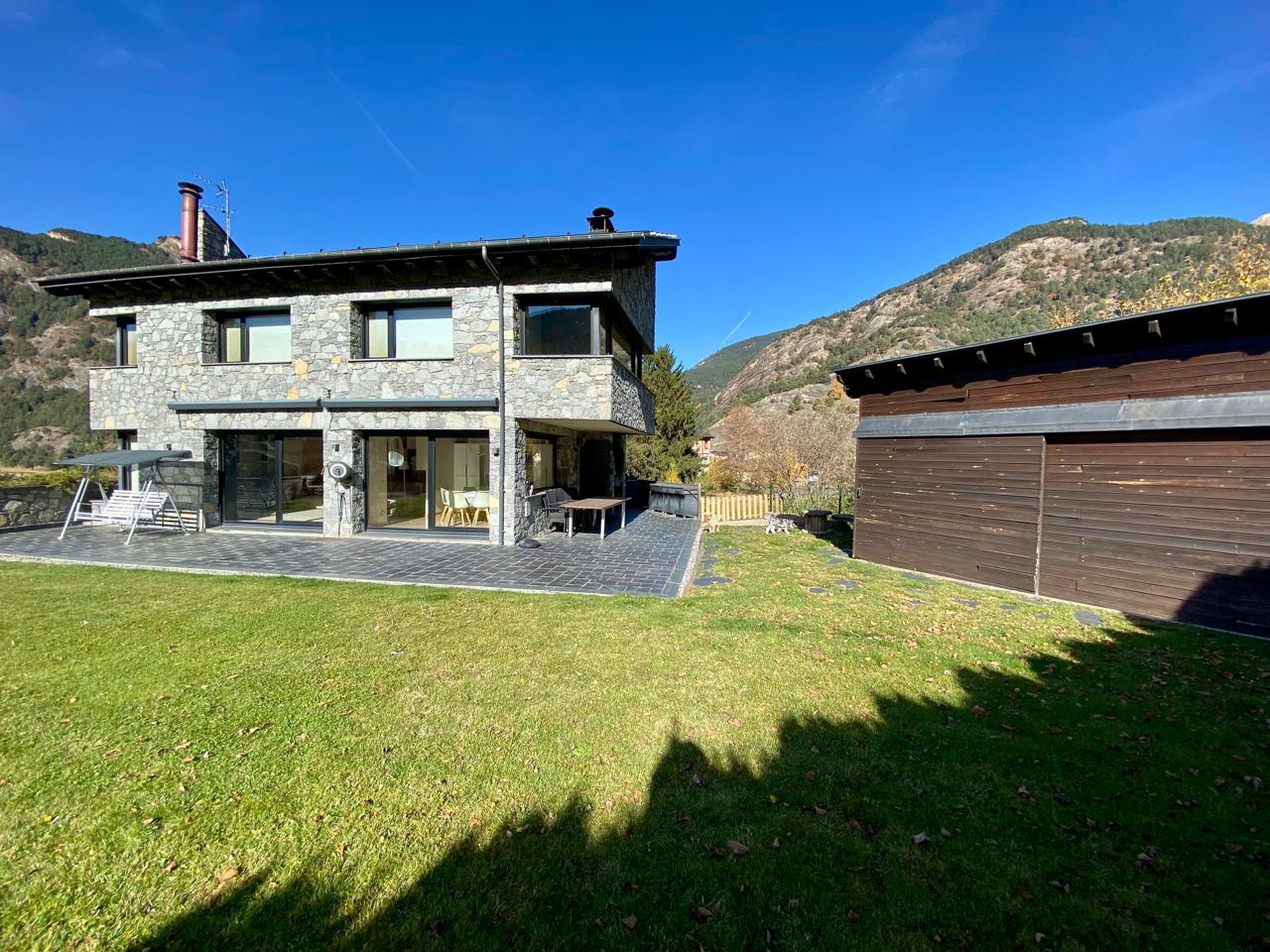 Chalet en venta en Ordino, 5 habitaciones, 340 metros