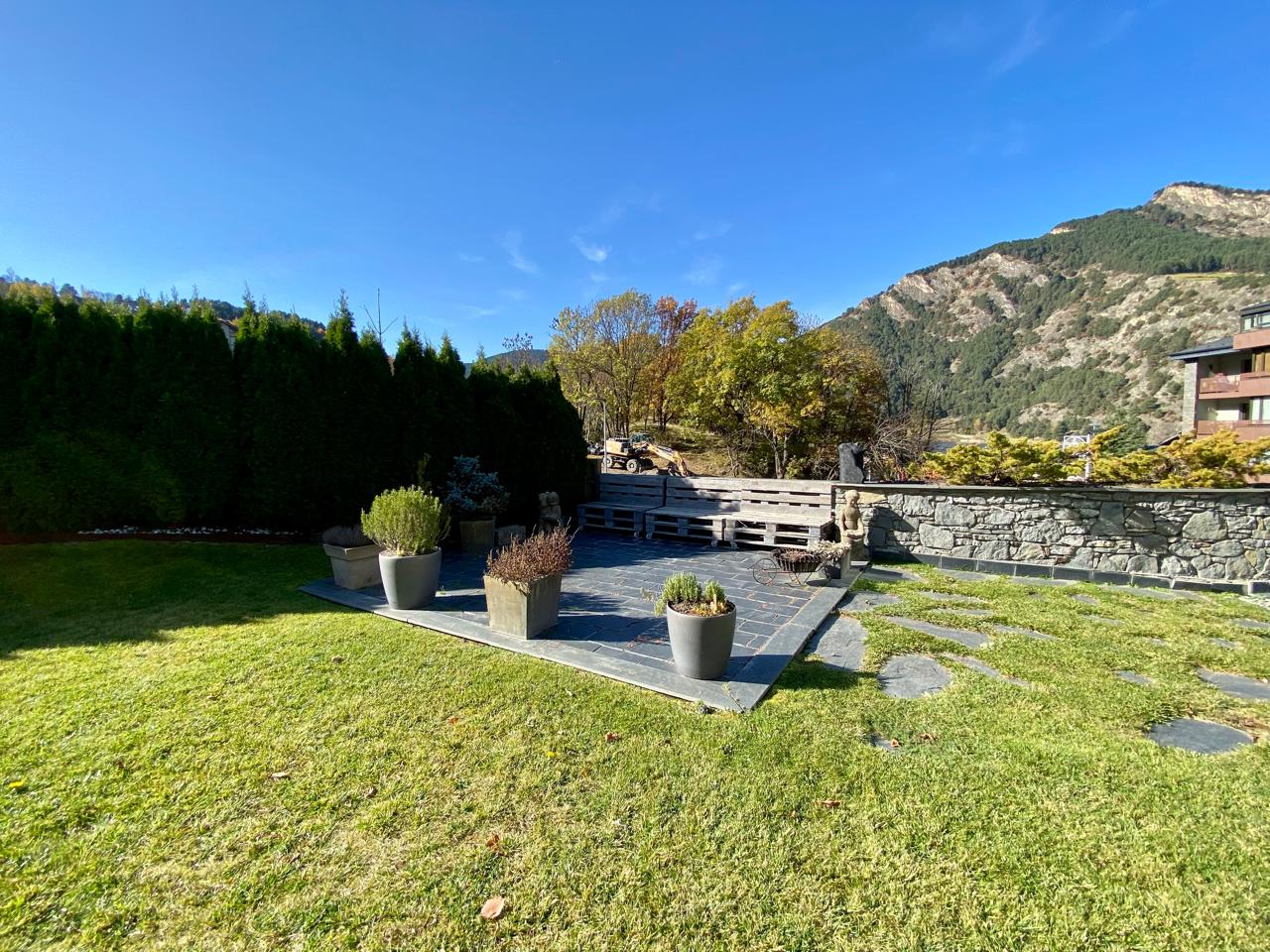 Chalet en venta en Ordino, 5 habitaciones, 340 metros