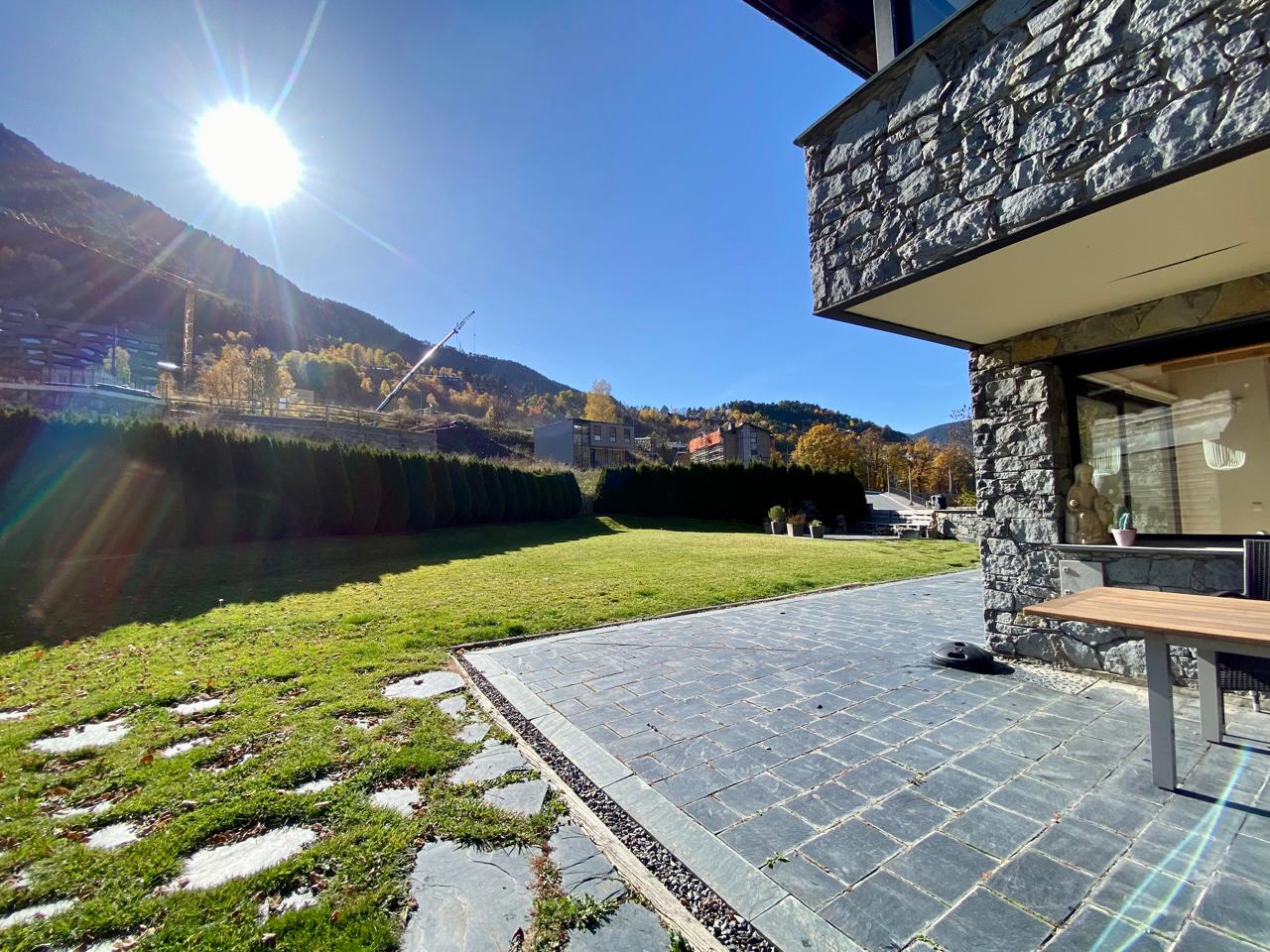 Chalet en venta en Ordino, 5 habitaciones, 340 metros