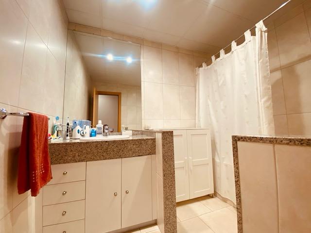 Piso de alquiler en Santa Coloma, 3 habitaciones, 120 metros