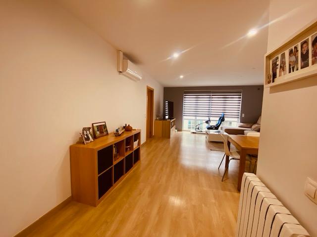 Piso de alquiler en Santa Coloma, 3 habitaciones, 120 metros