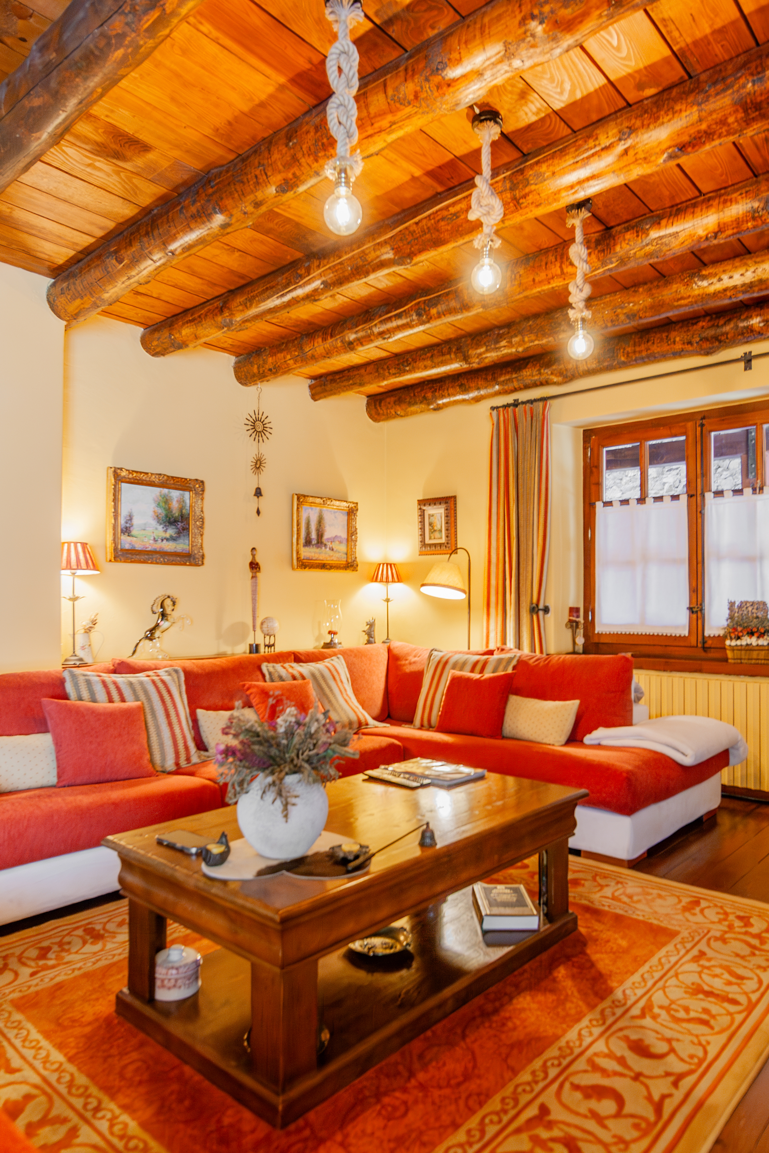 Dúplex en venta en Arinsal, 4 habitaciones, 288 metros