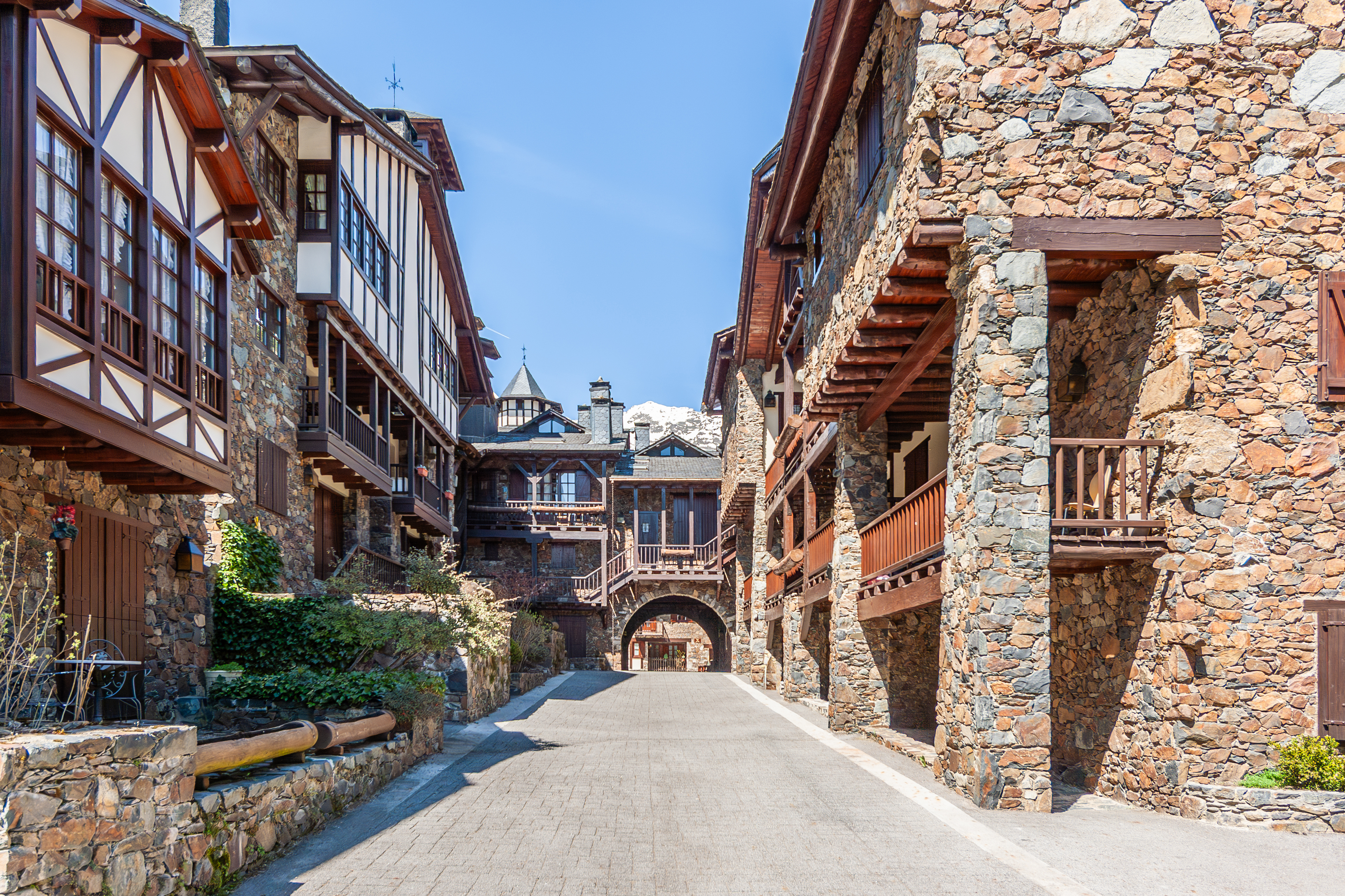 Dúplex en venta en Arinsal, 4 habitaciones, 288 metros
