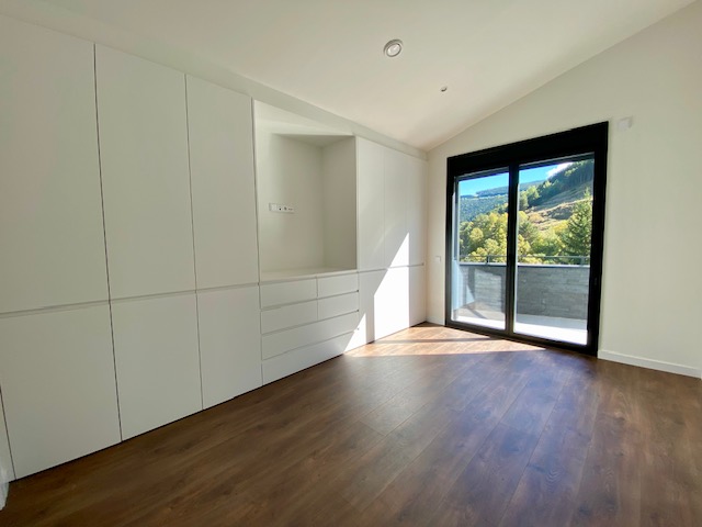 Casa adosada en venta en Pal, 4 habitaciones, 289 metros