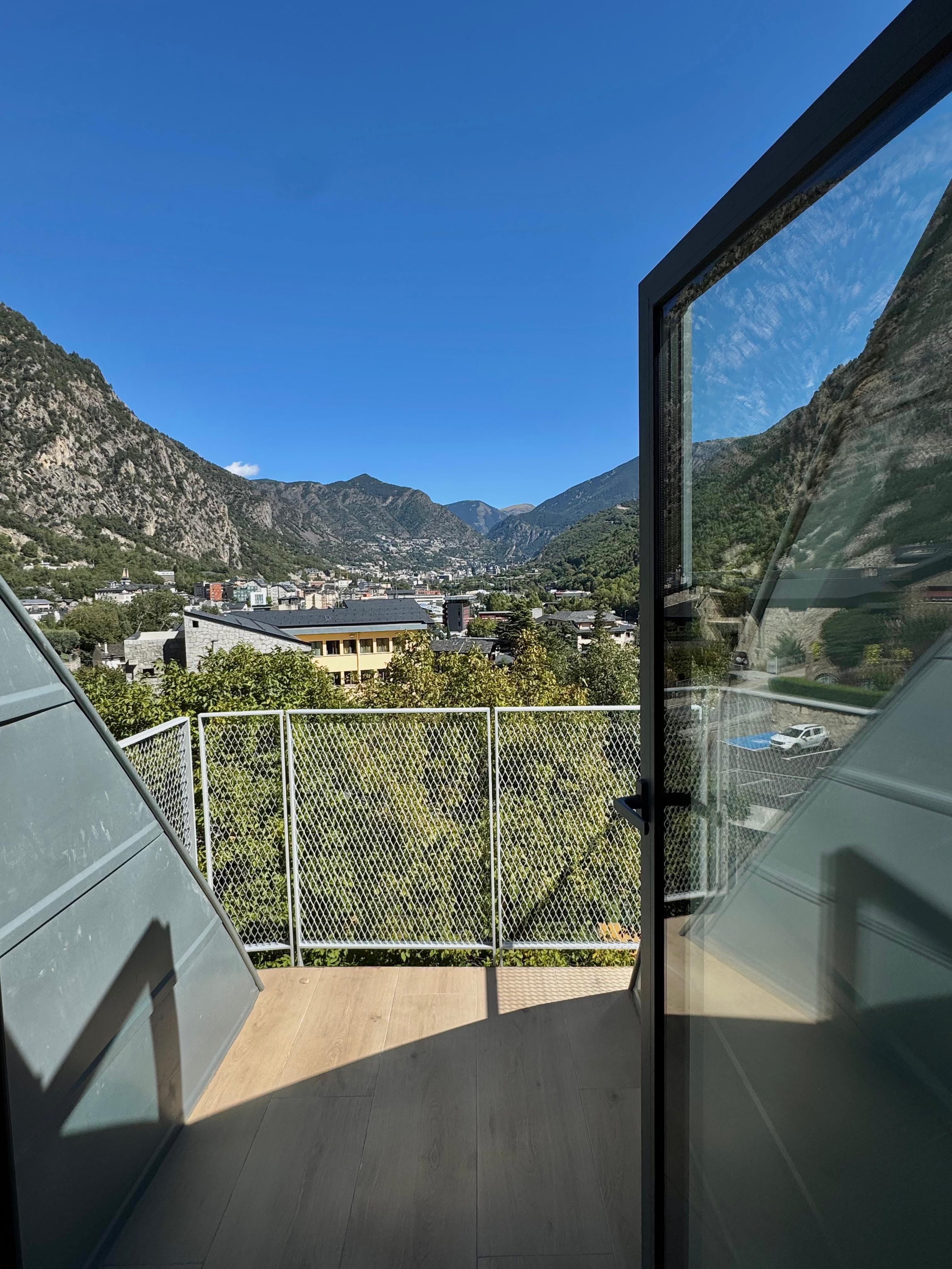 Dúplex de alquiler en Santa Coloma, 3 habitaciones, 100 metros