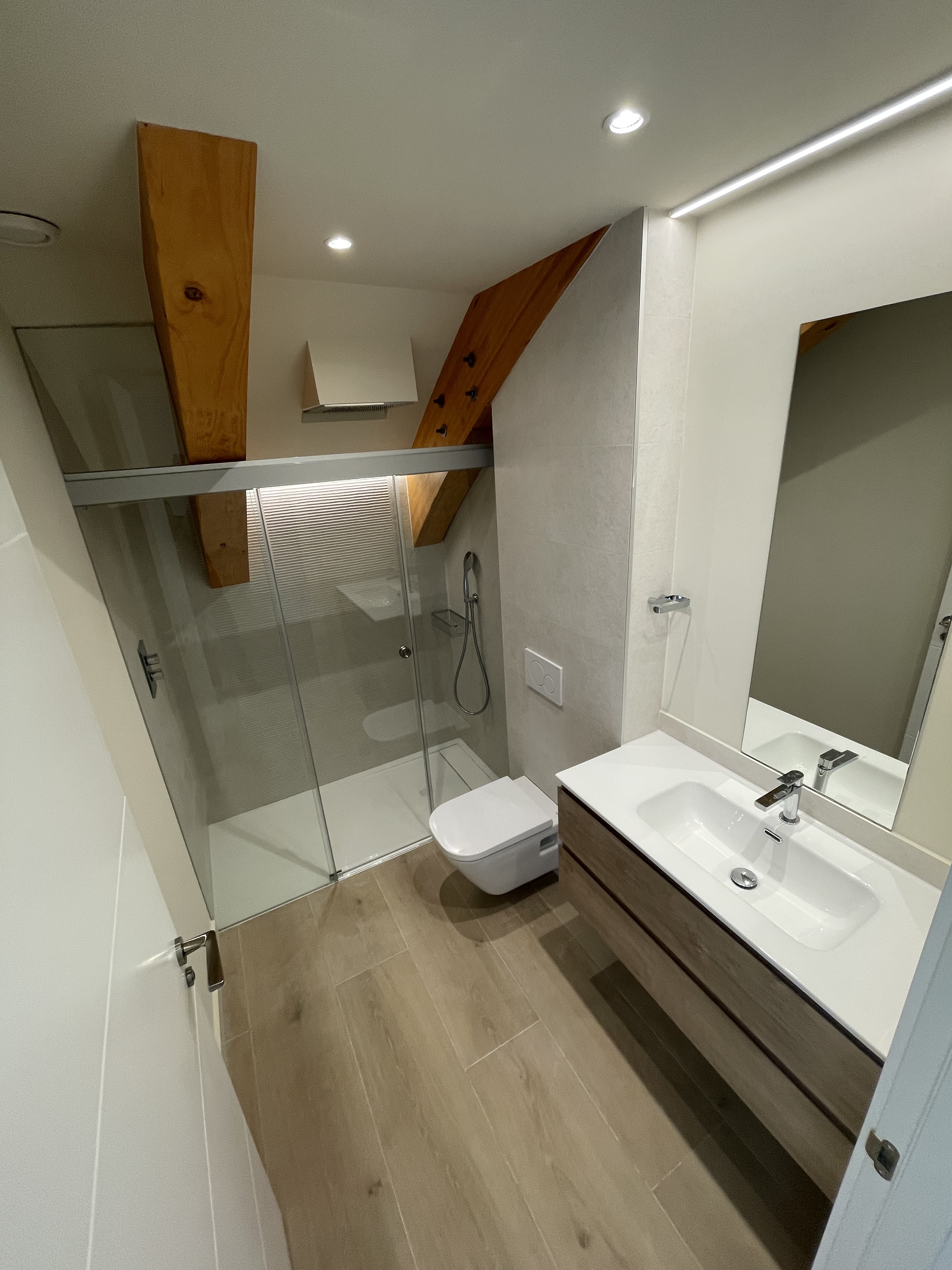 Dúplex de lloguer a Santa Coloma, 2 habitacions, 80 metres