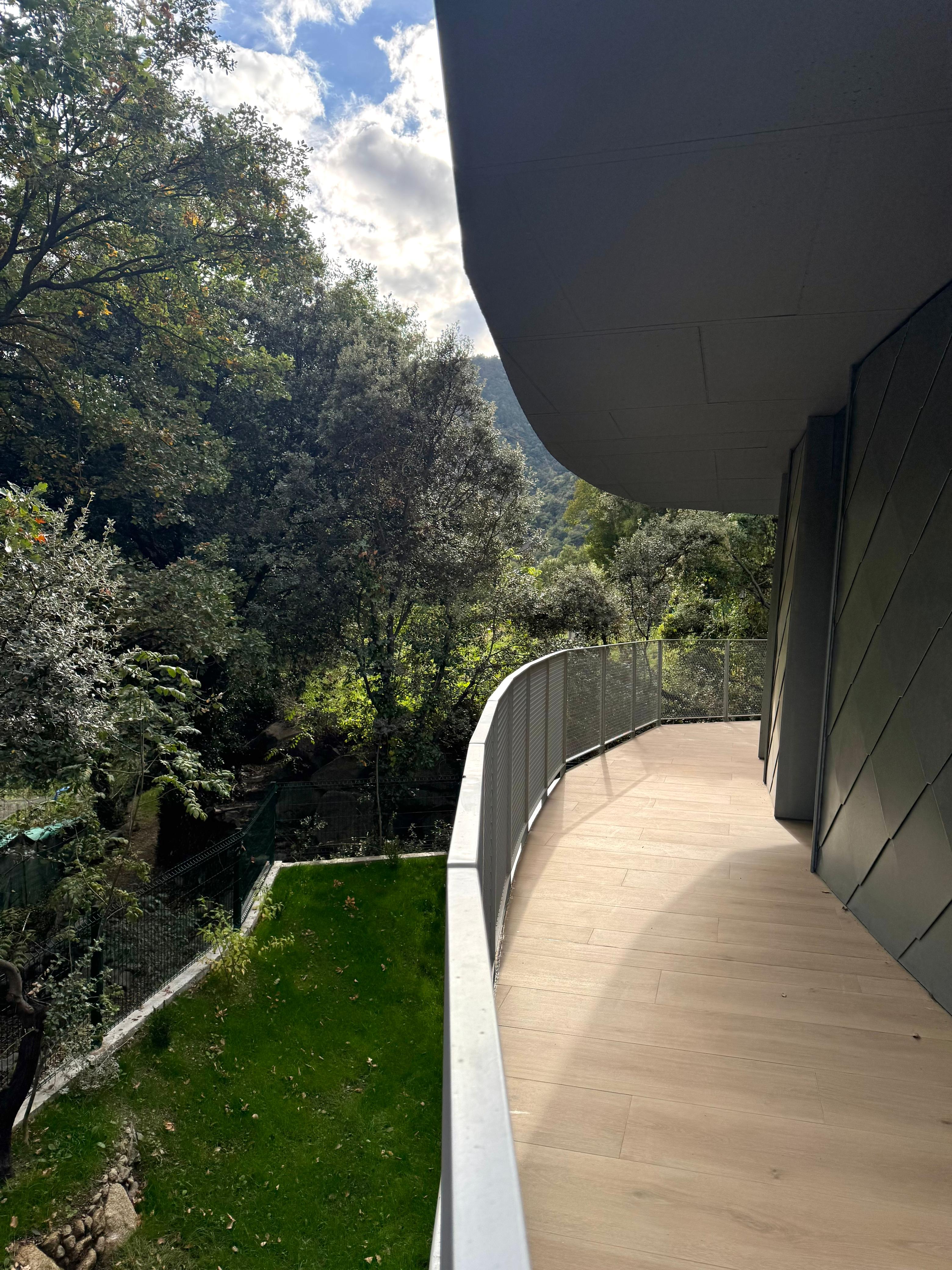 Piso de alquiler en Santa Coloma, 3 habitaciones, 130 metros