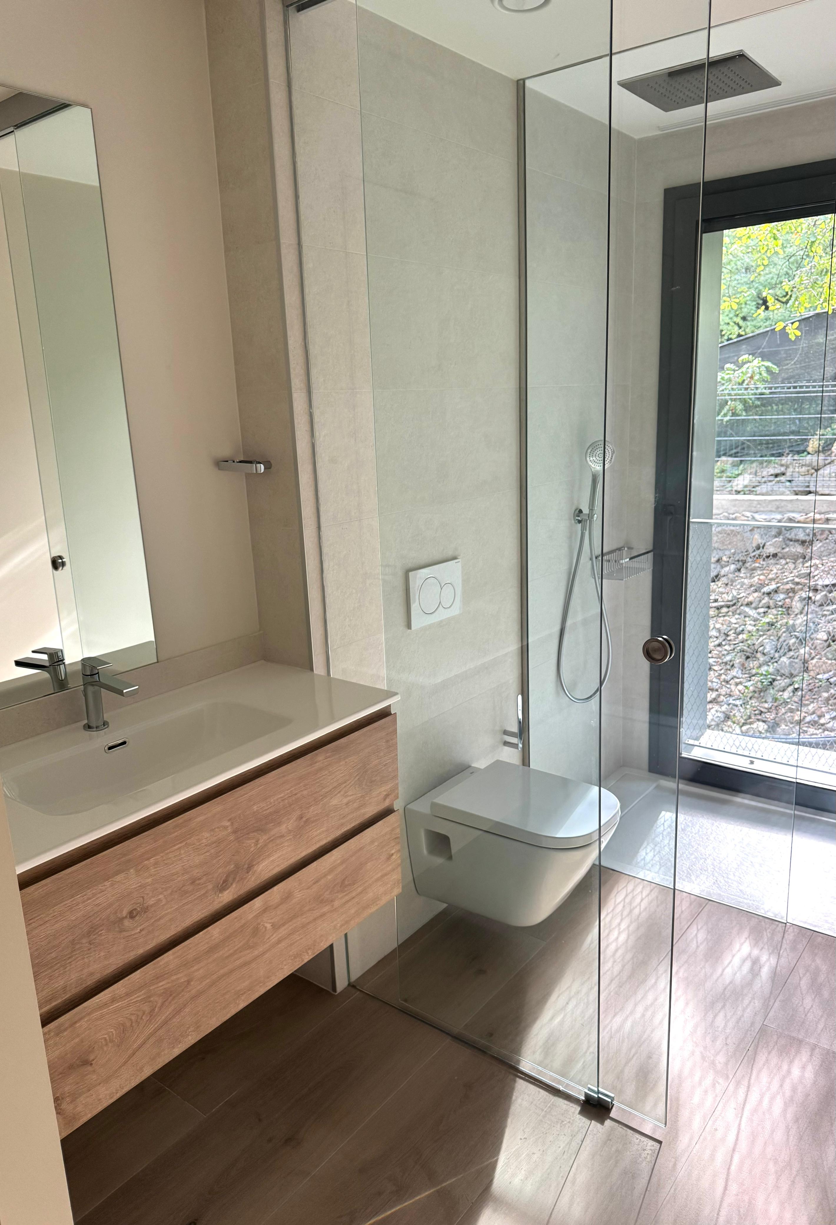 Dúplex de alquiler en Santa Coloma, 3 habitaciones, 100 metros