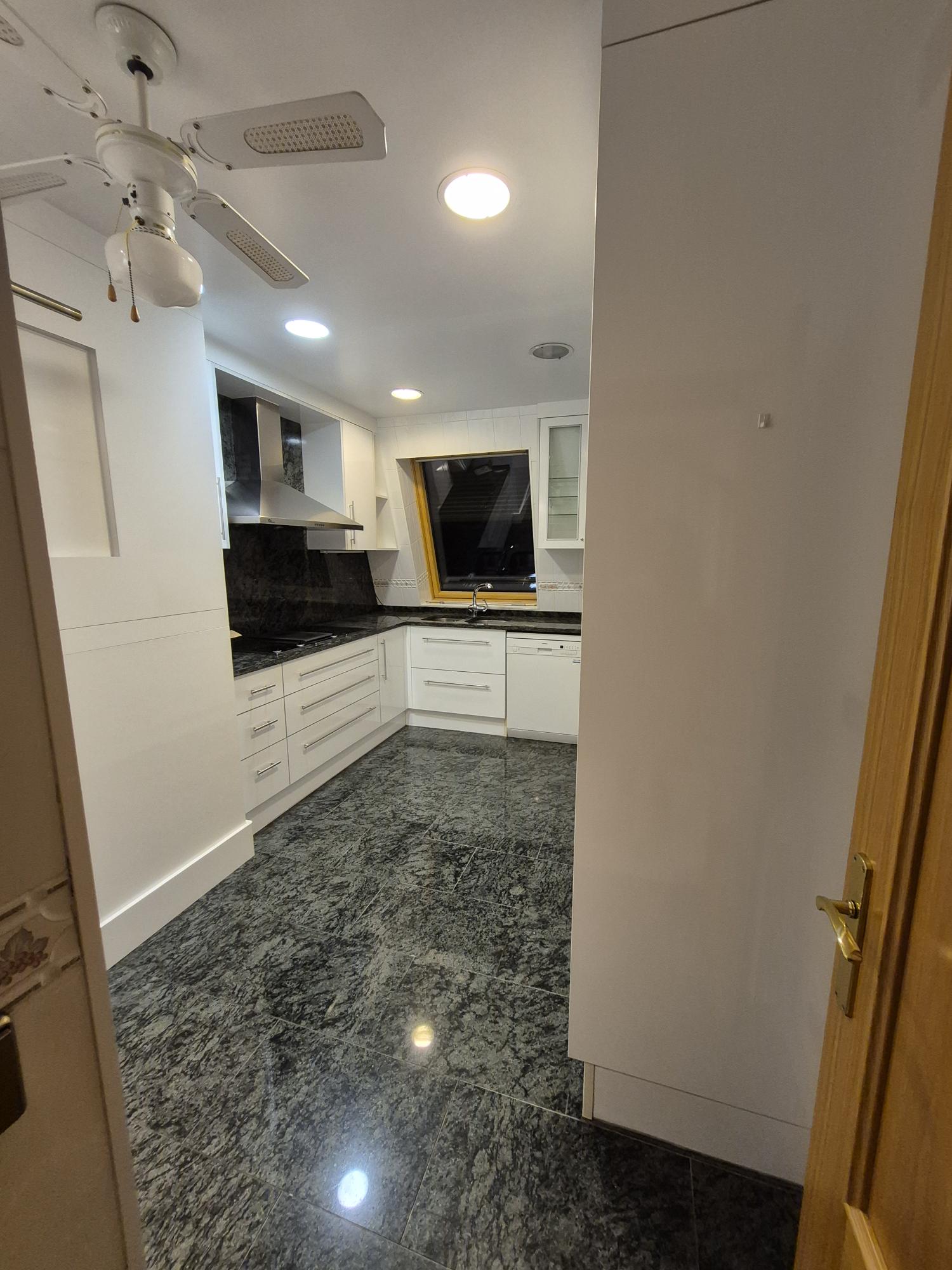 Ático en venta en Santa Coloma, 3 habitaciones, 120 metros