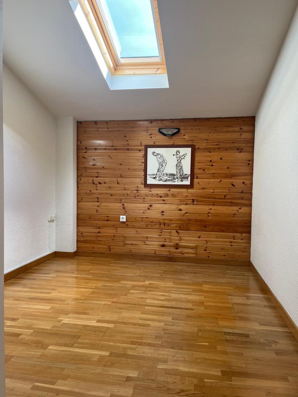 Àtic de lloguer a Andorra la Vella, 5 habitacions, 173 metres